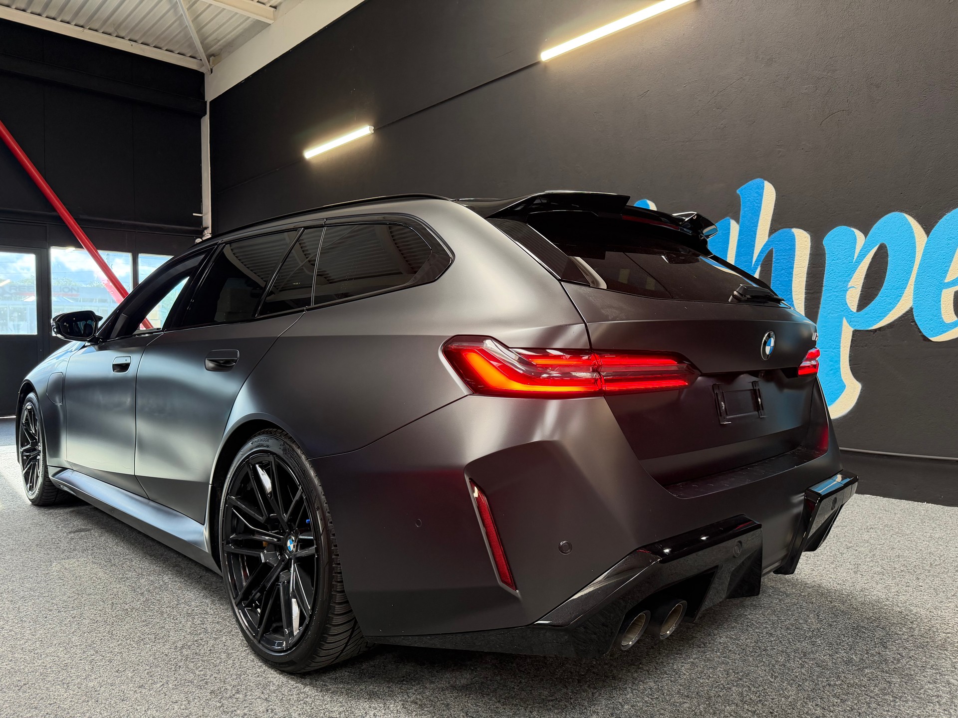 BMW M5 xDrive Touring CH-image-4