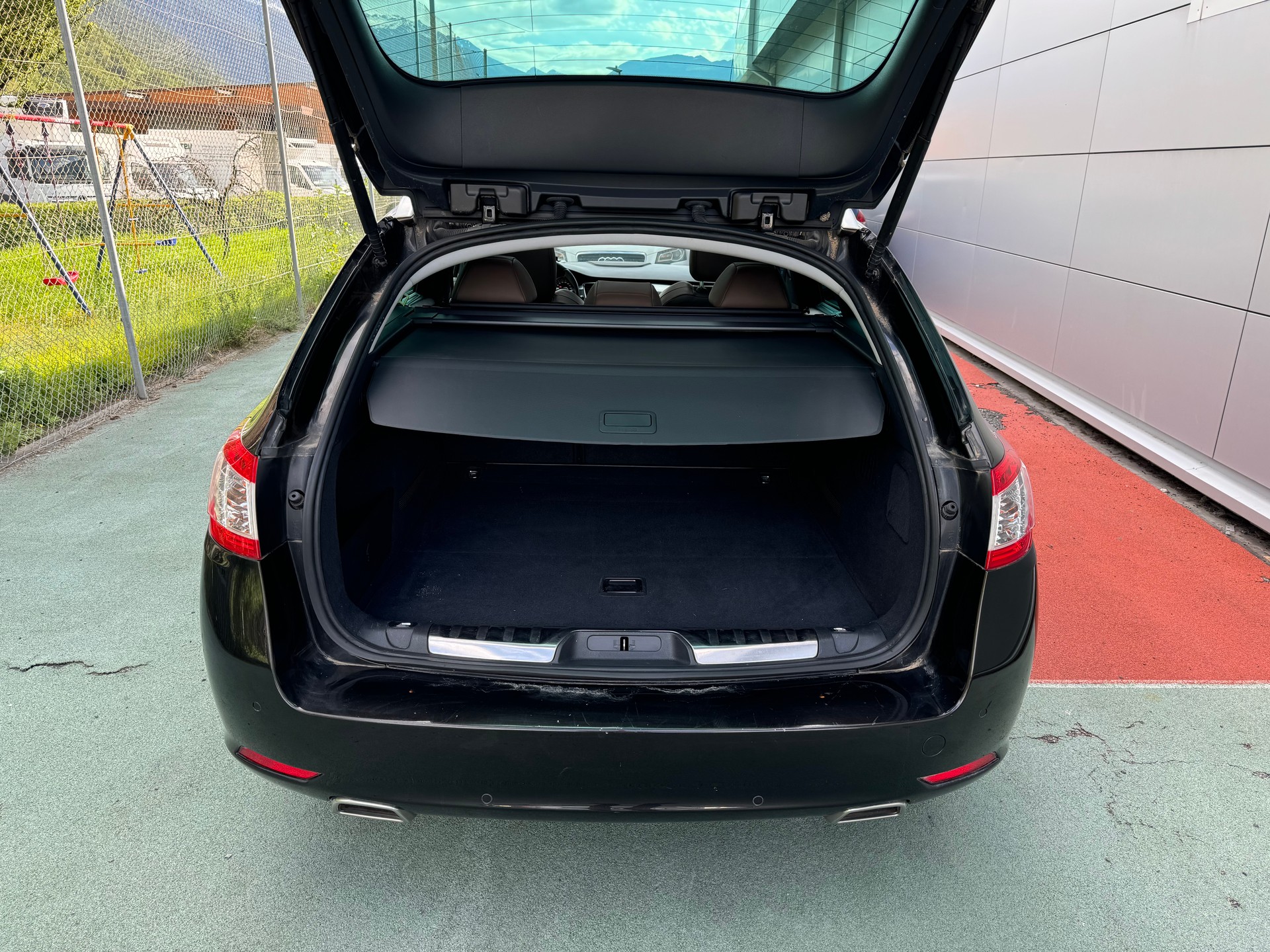 PEUGEOT 508 SW 2.2 HDI GT Automatic-image-13