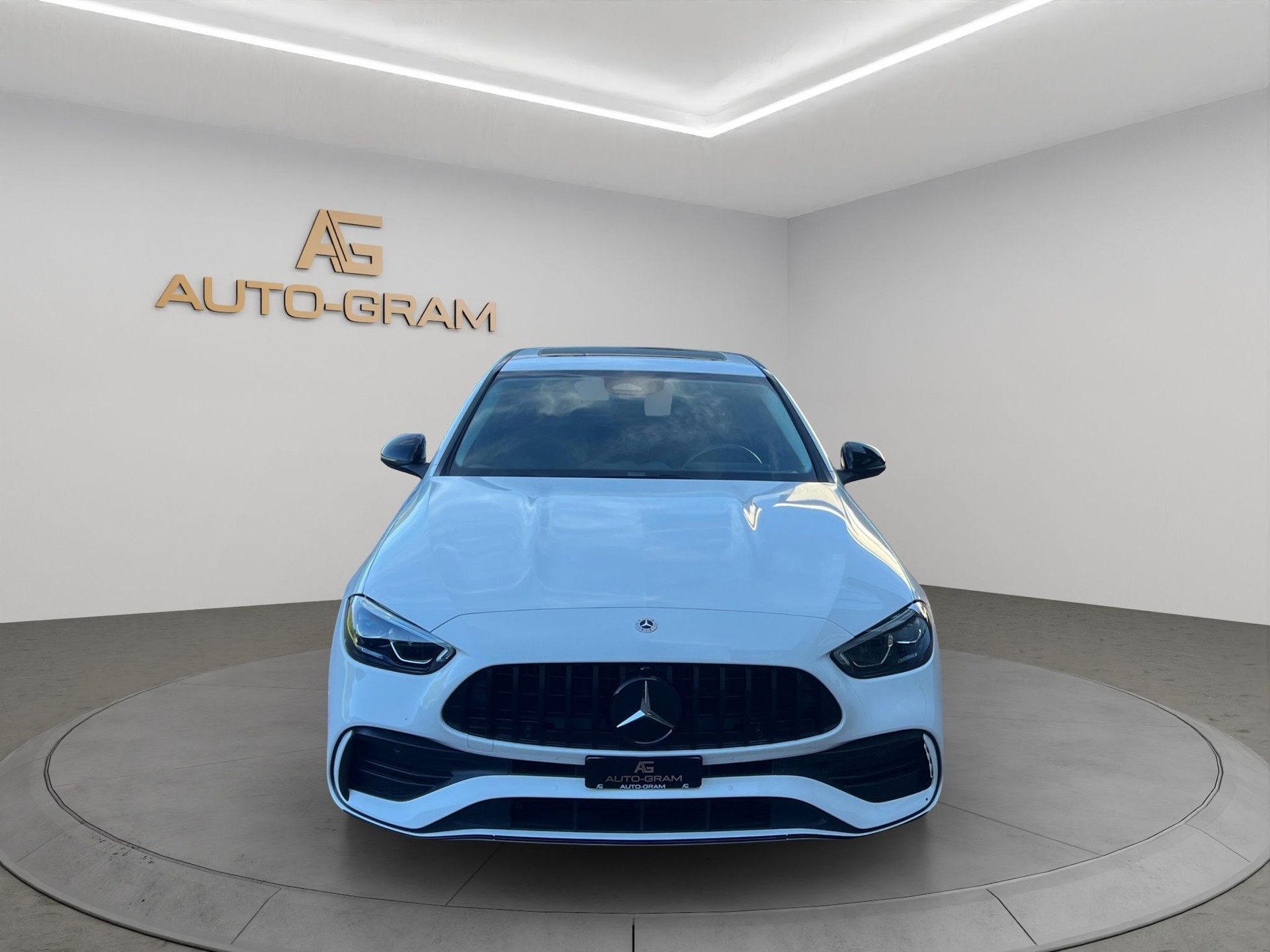 MERCEDES-BENZ C 180 AMG Line-showroom-element-3