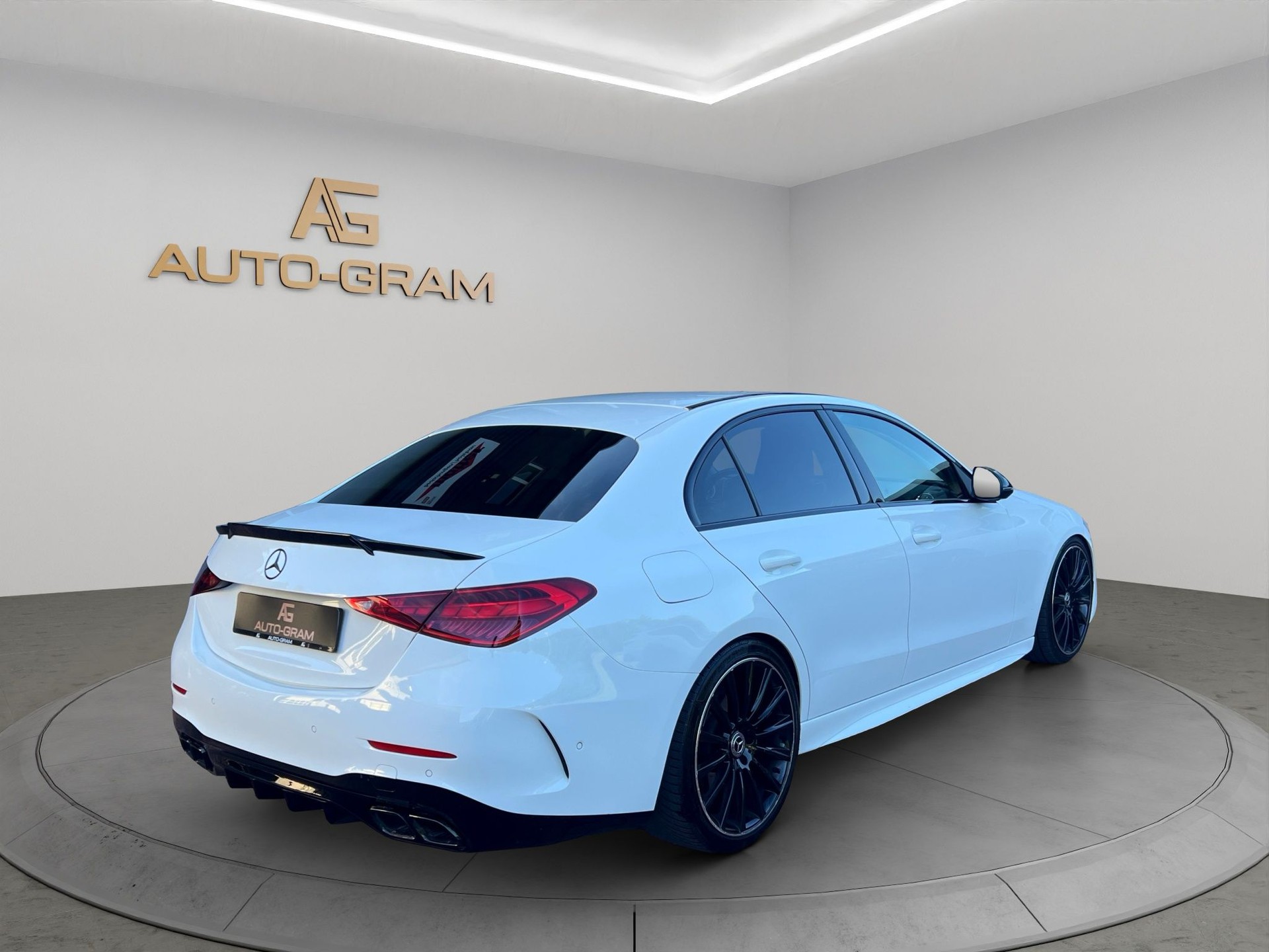 MERCEDES-BENZ C 180 AMG Line-image-4