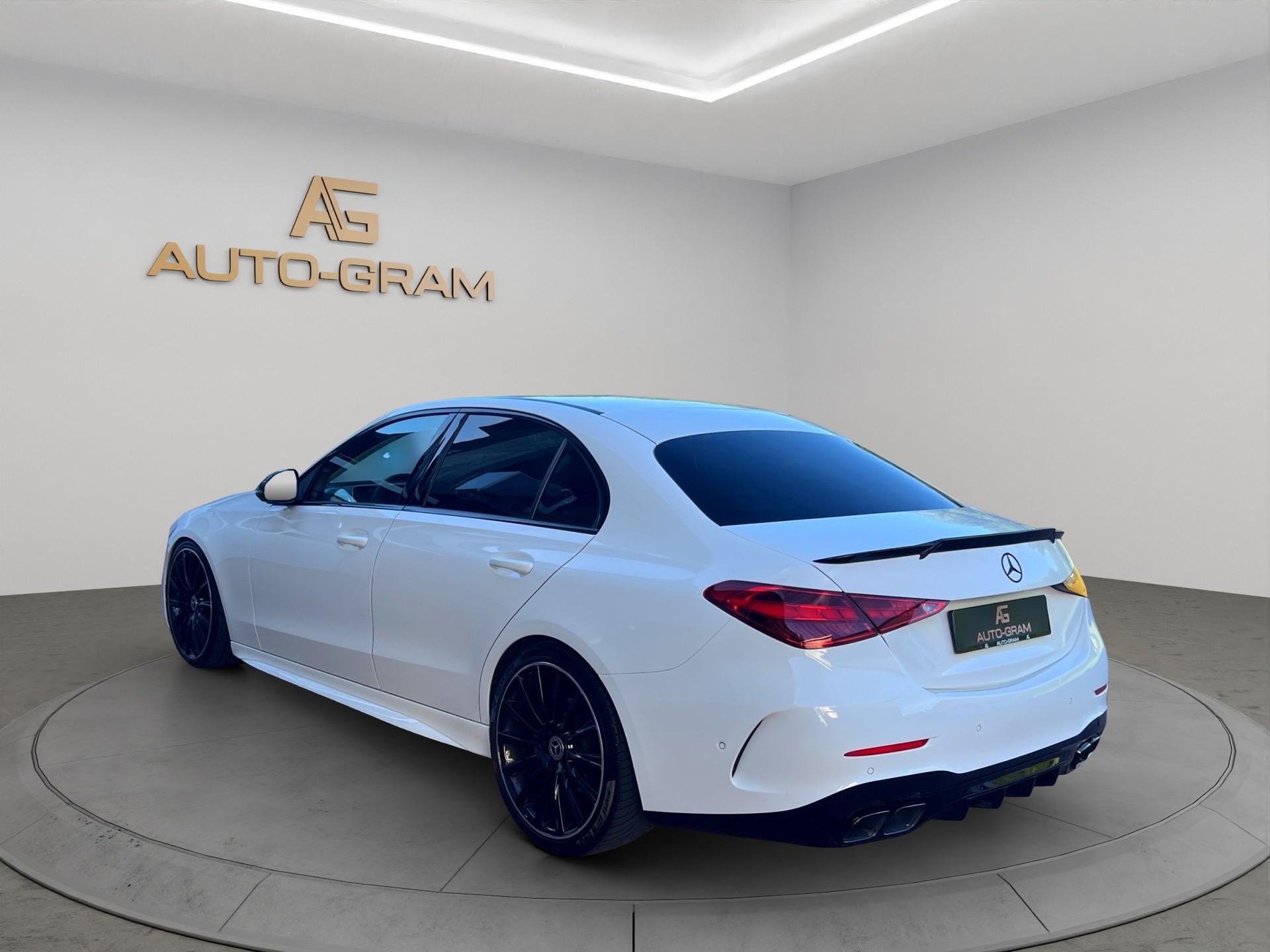 MERCEDES-BENZ C 180 AMG Line-showroom-element-2