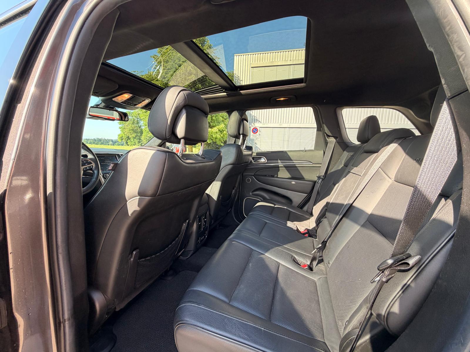 JEEP Grand Cherokee 3.0 CRD Summit Automatic-image-13