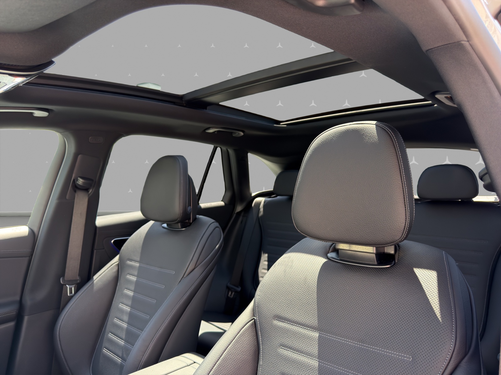 MERCEDES-BENZ GLC 400 e 4Matic EQ Star 9G-Tronic-image-8