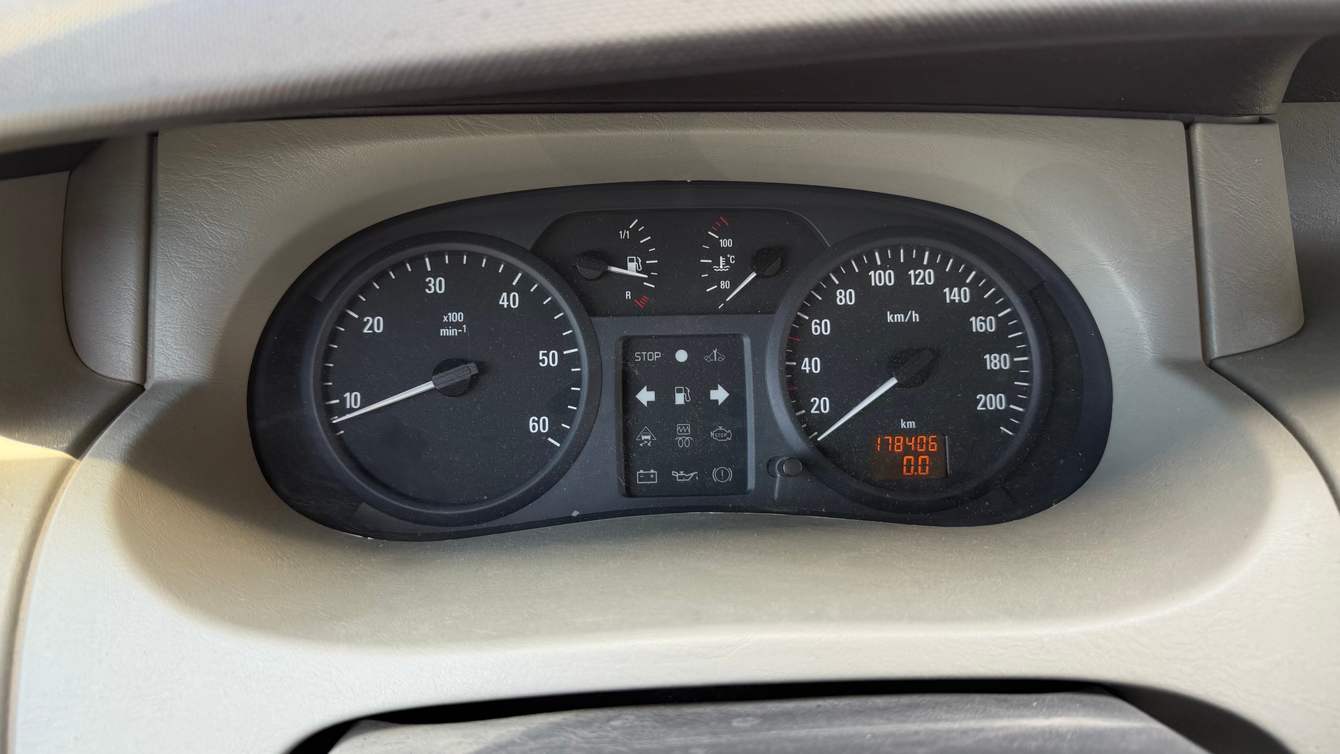 OPEL Vivaro 1.9 CDTI 2.9t-image-14
