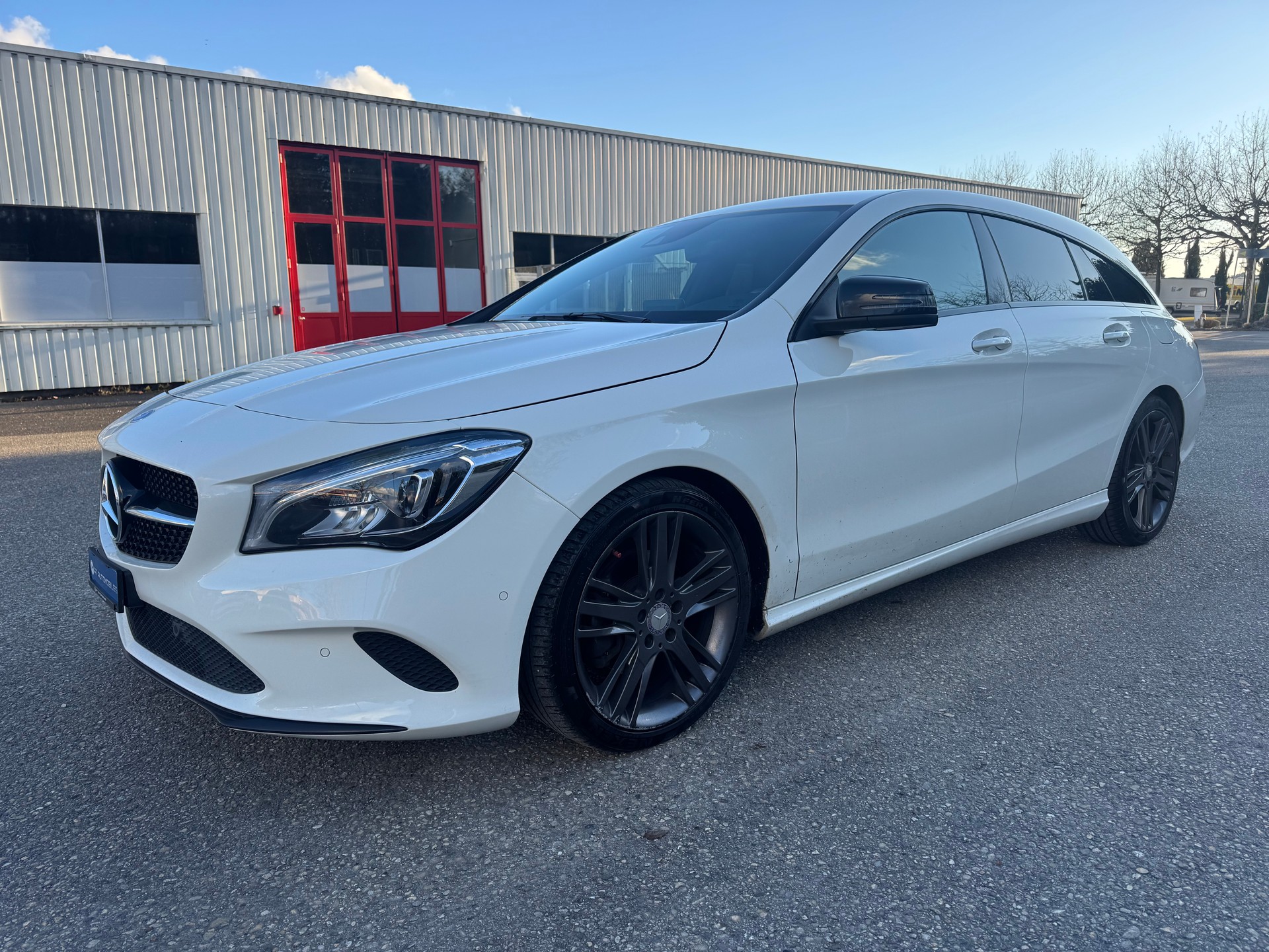 MERCEDES-BENZ CLA Shooting Brake 200 d Urban