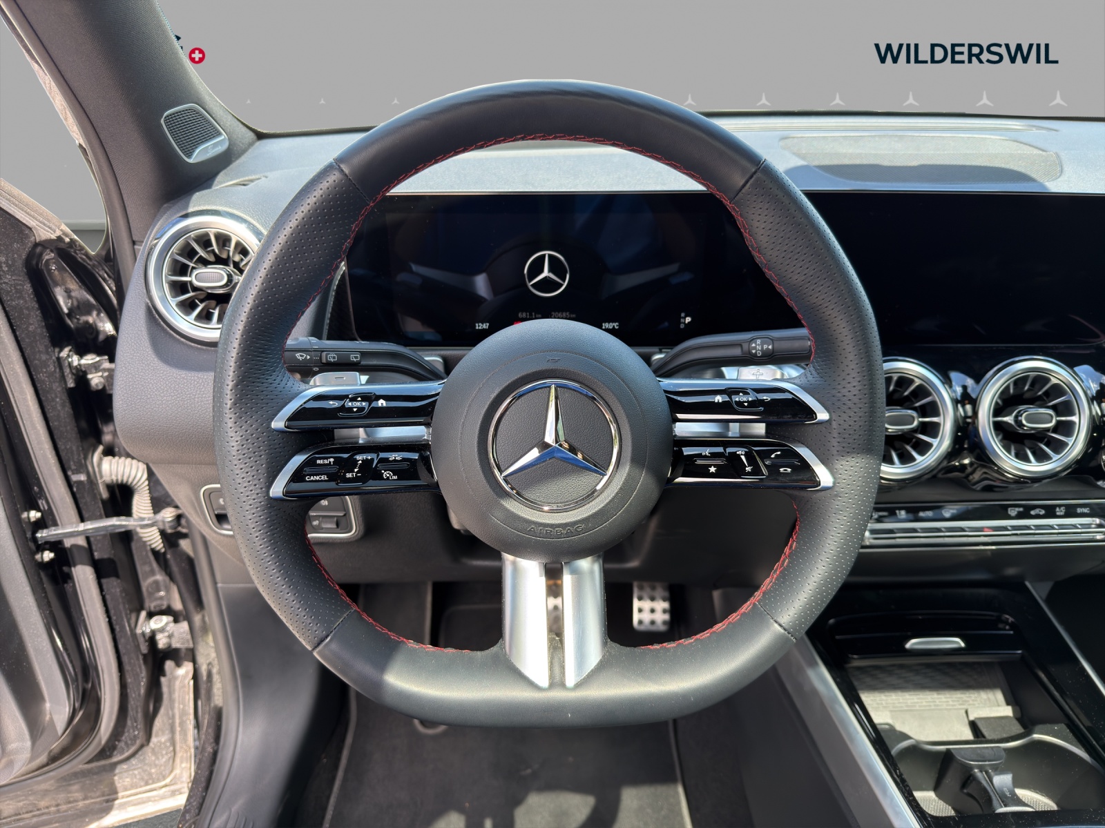 MERCEDES-BENZ GLB 220 d 4Matic 8G-Tronic-image-9