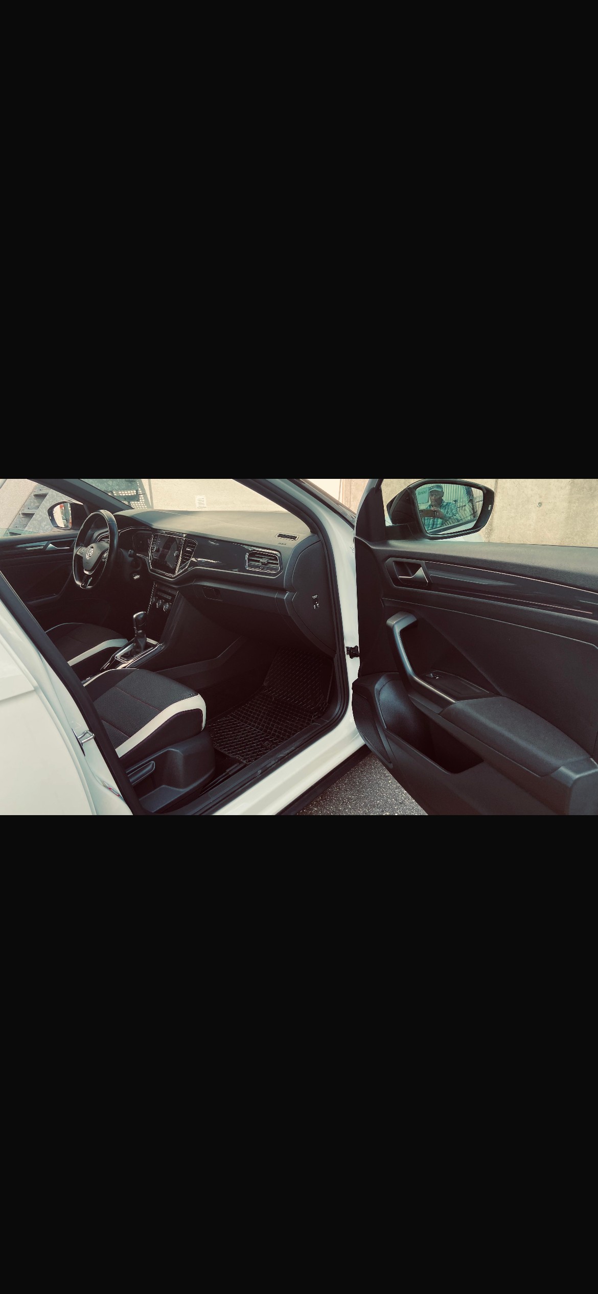 VW T-Roc 1.5 TSI EVO Sport-image-11