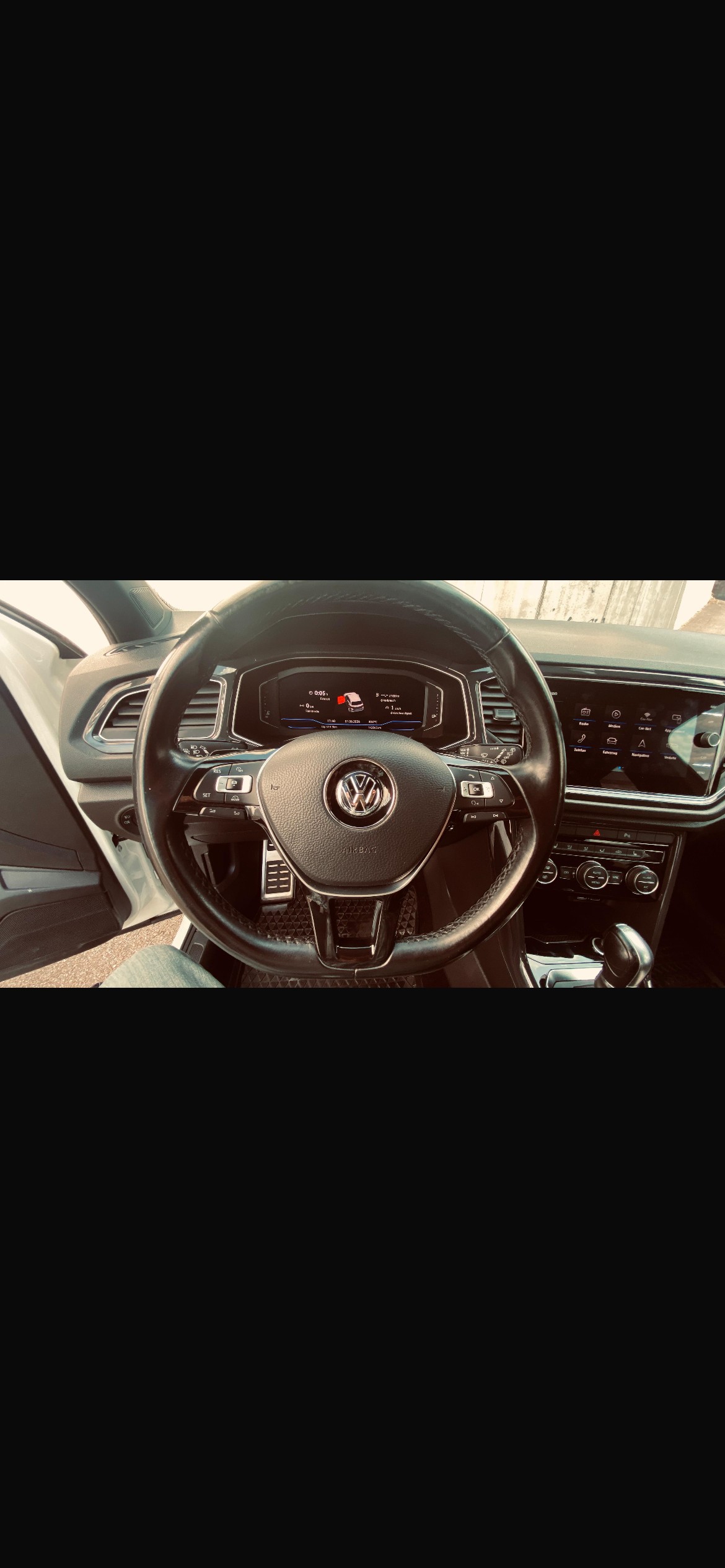 VW T-Roc 1.5 TSI EVO Sport-image-6