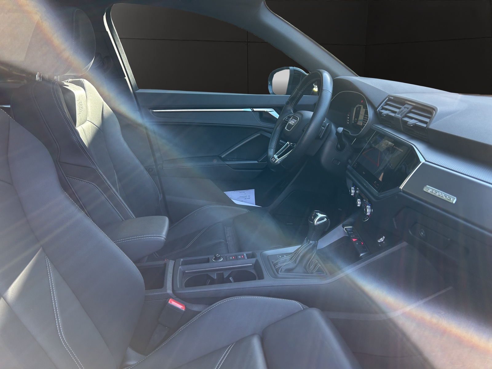 AUDI Q3 Sportback 40 TFSI S line quattro S-tronic-image-15