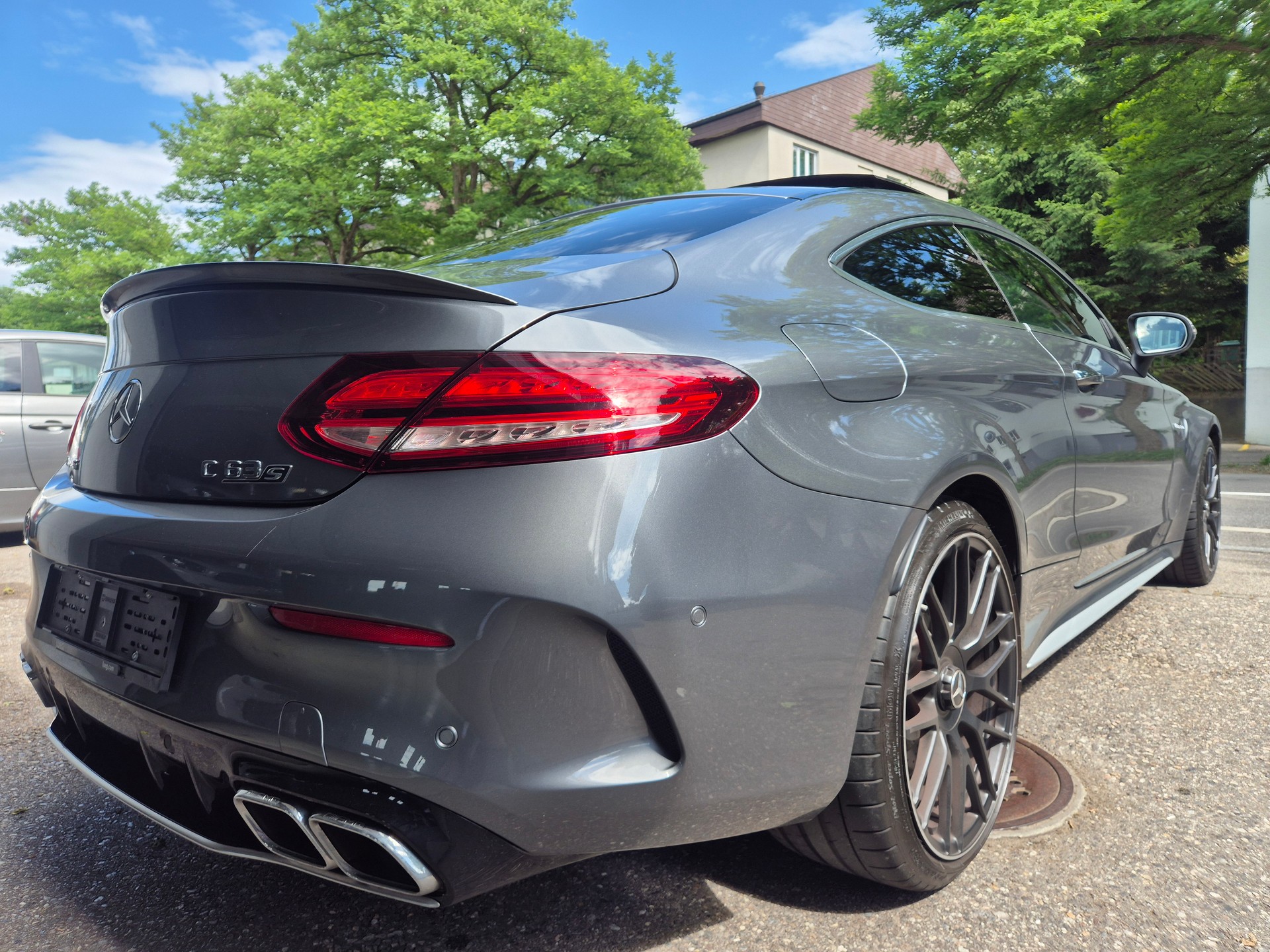 MERCEDES-BENZ C 63 S AMG 9G-tronic * 1 Hand * Mercedes Swiss Garantie bis 05.2027 * Panoramadach * Head up Diplay * Burmester *-showroom-element-3