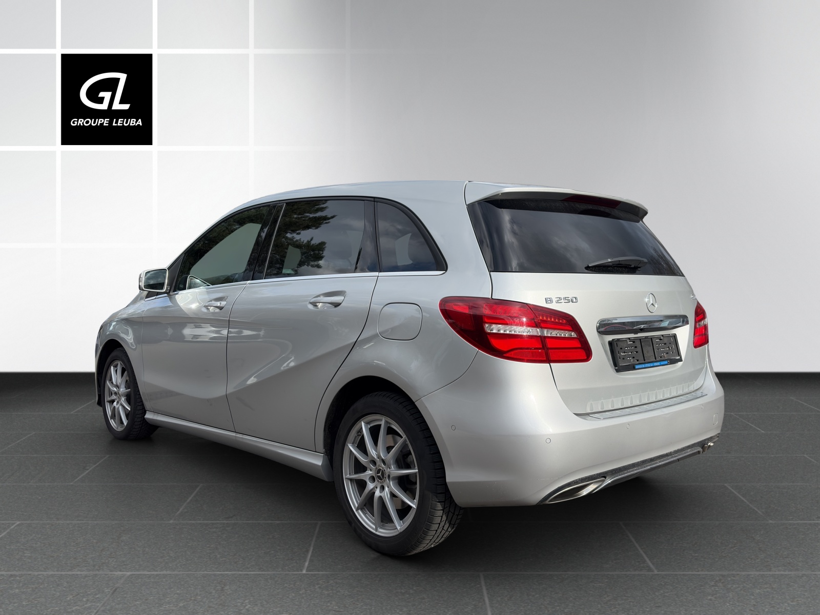MERCEDES-BENZ B 250 Urban 4Matic 7G-DCT-image-4
