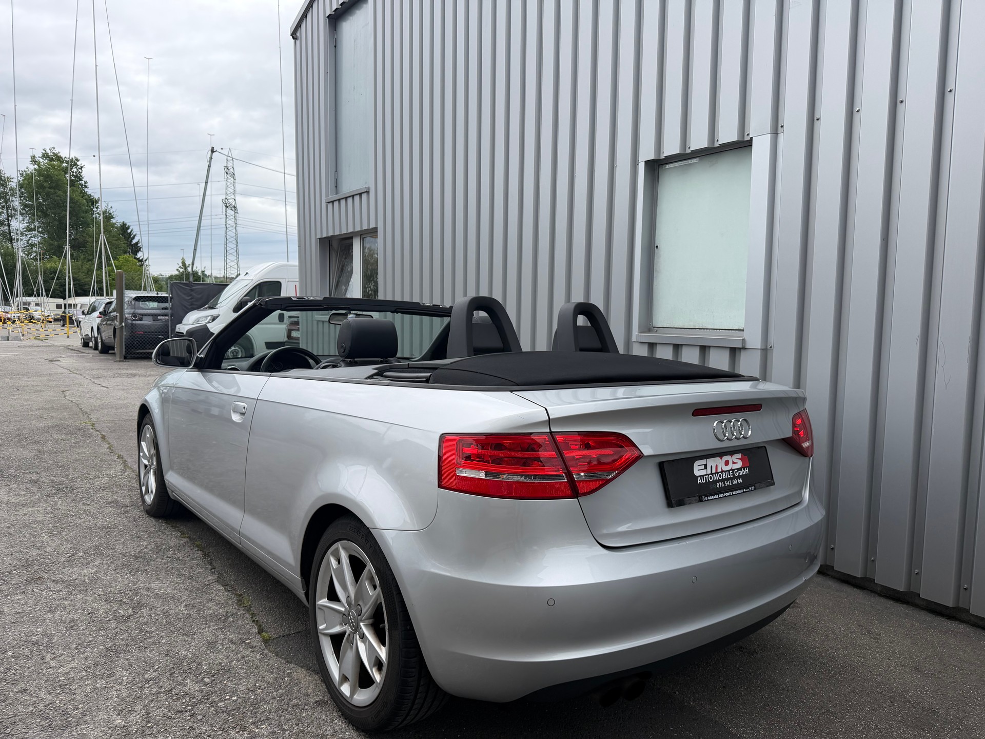 AUDI A3 Cabriolet 1.8 TFSI Ambition S-tronic-image-4