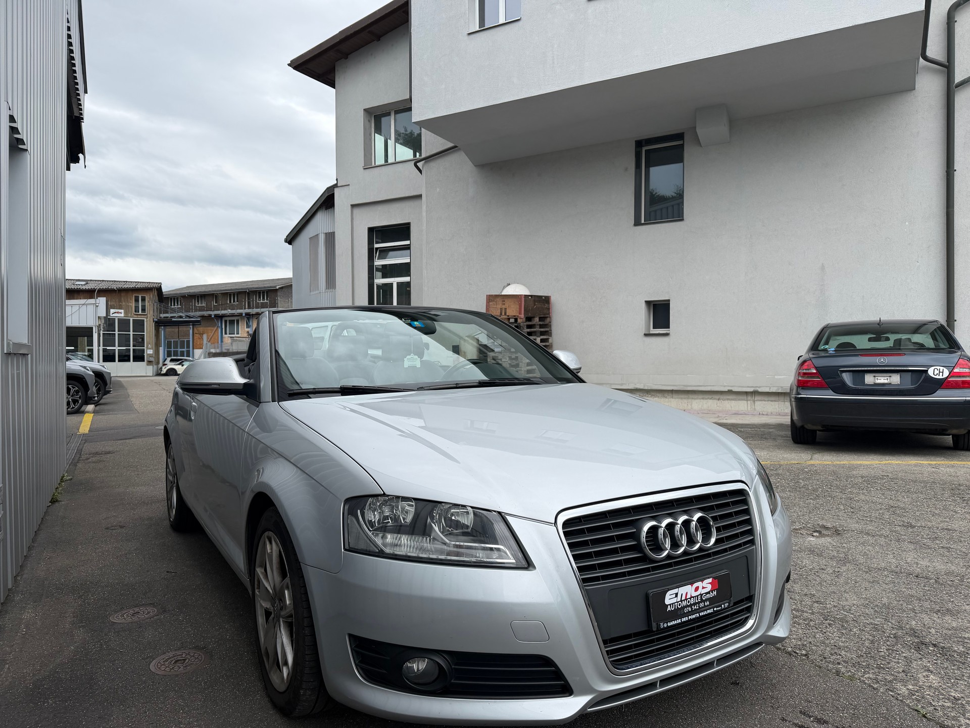 AUDI A3 Cabriolet 1.8 TFSI Ambition S-tronic-image-1