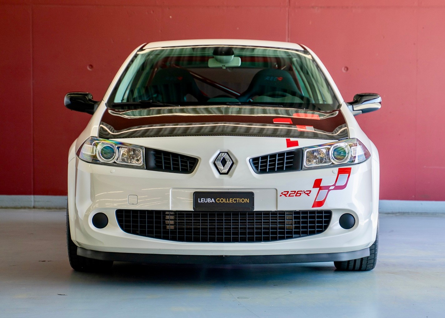 RENAULT Megane 2.0 16V Turbo R26.R (2nd hand Swiss car, fantastic condition, 1st paint, 1 of 450, factory tires)-image-2