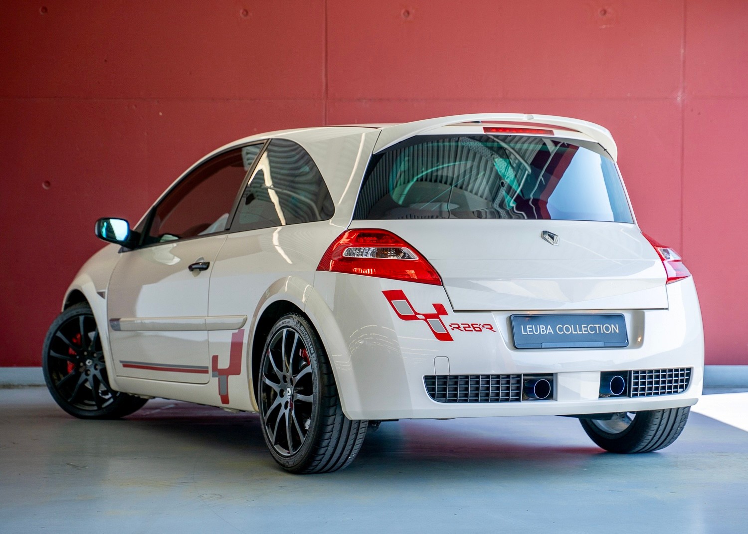 RENAULT Megane 2.0 16V Turbo R26.R (2nd hand Swiss car, fantastic condition, 1st paint, 1 of 450, factory tires)-image-1