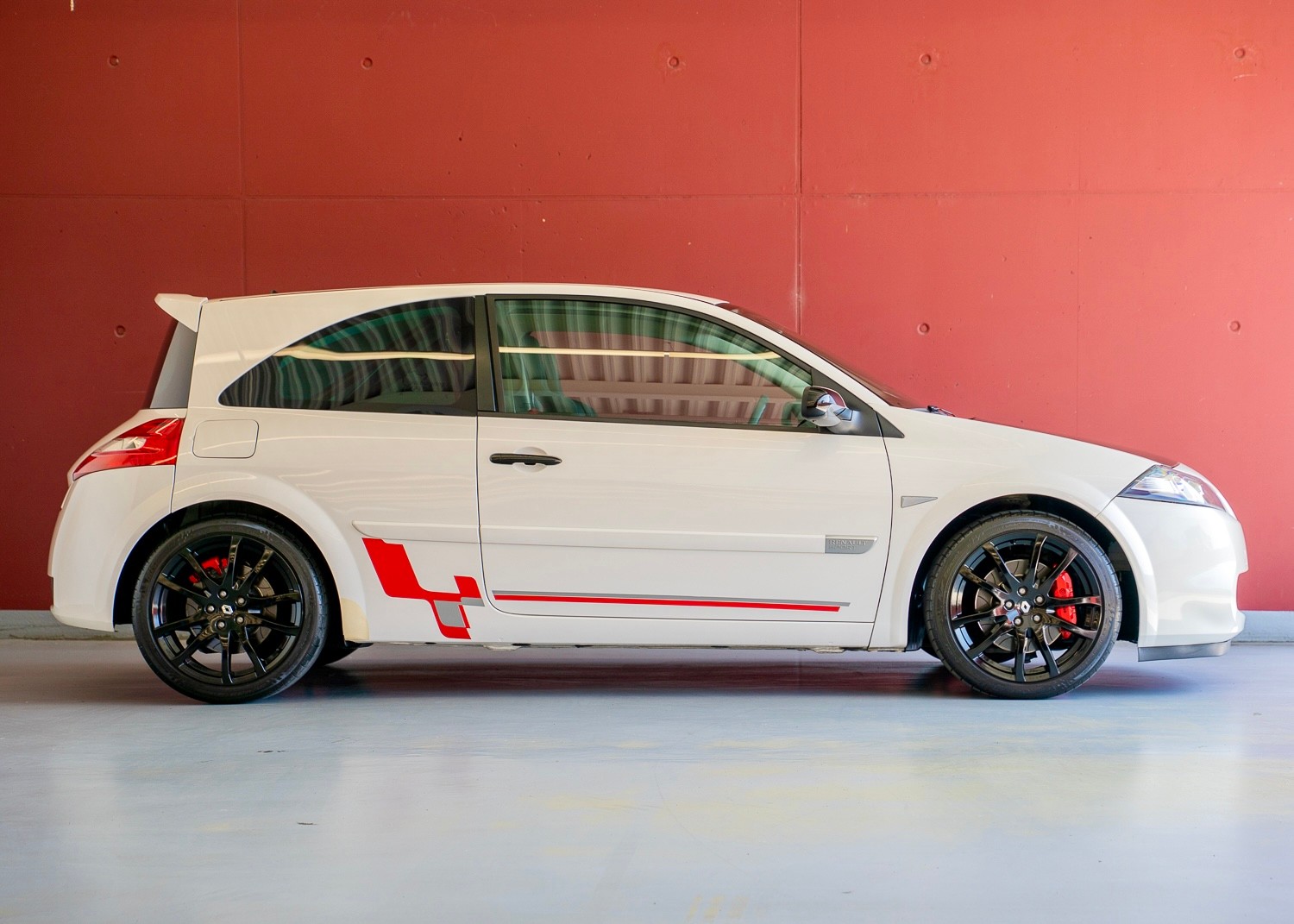 RENAULT Megane 2.0 16V Turbo R26.R (2nd hand Swiss car, fantastic condition, 1st paint, 1 of 450, factory tires)-image-6