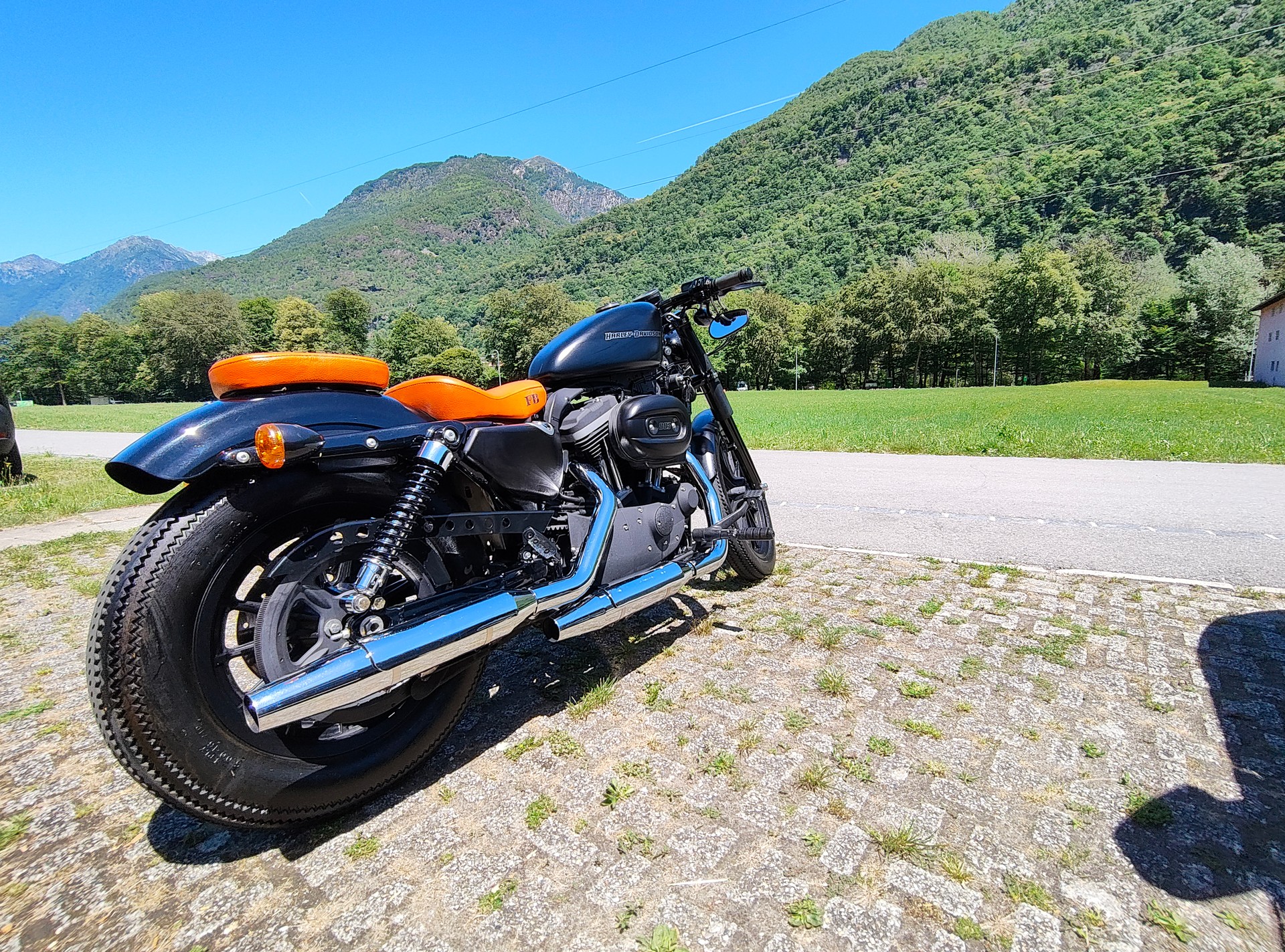 HARLEY-DAVIDSON XL 883 N Sportster Iron-image-4