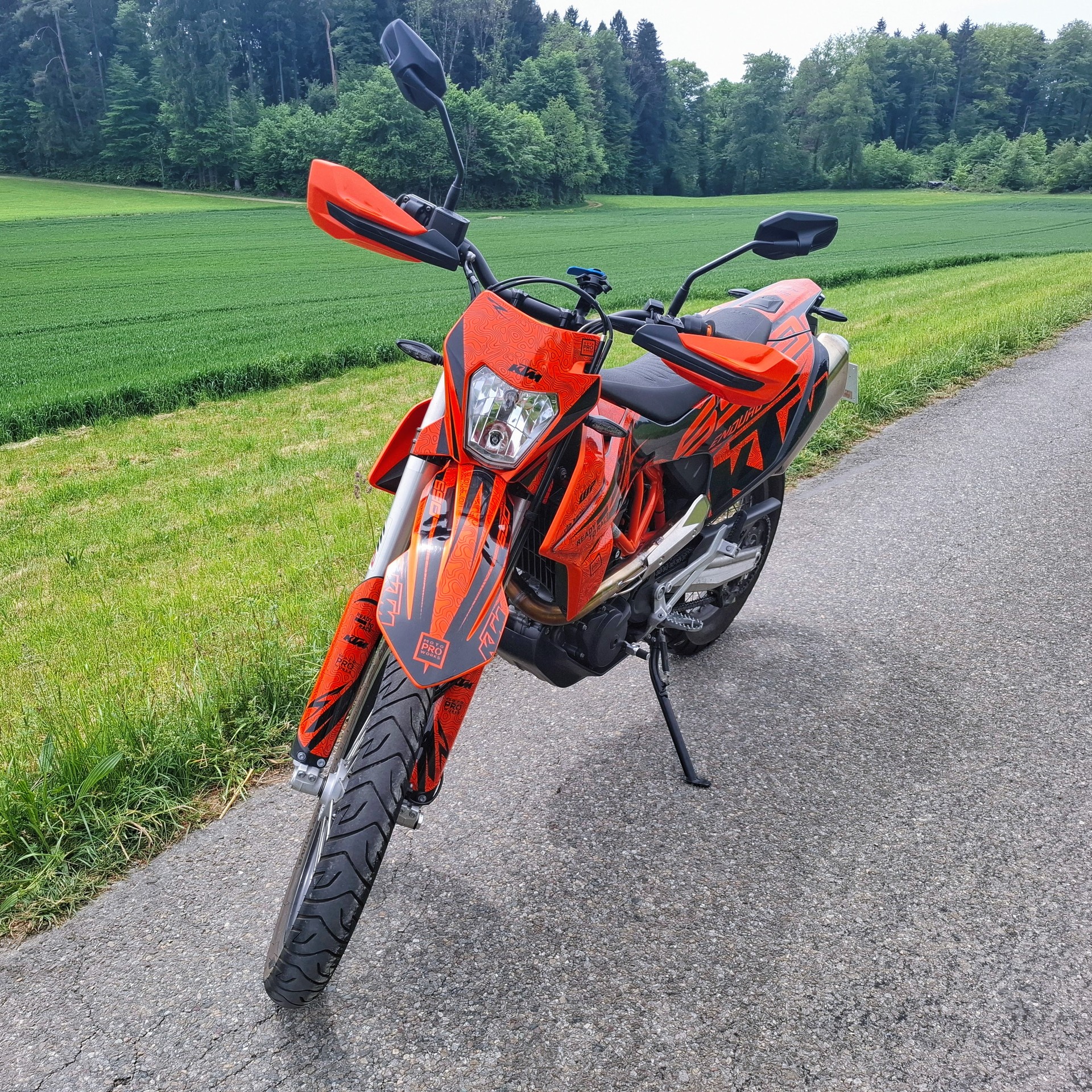 KTM 690 Enduro R (35kW)-image-0