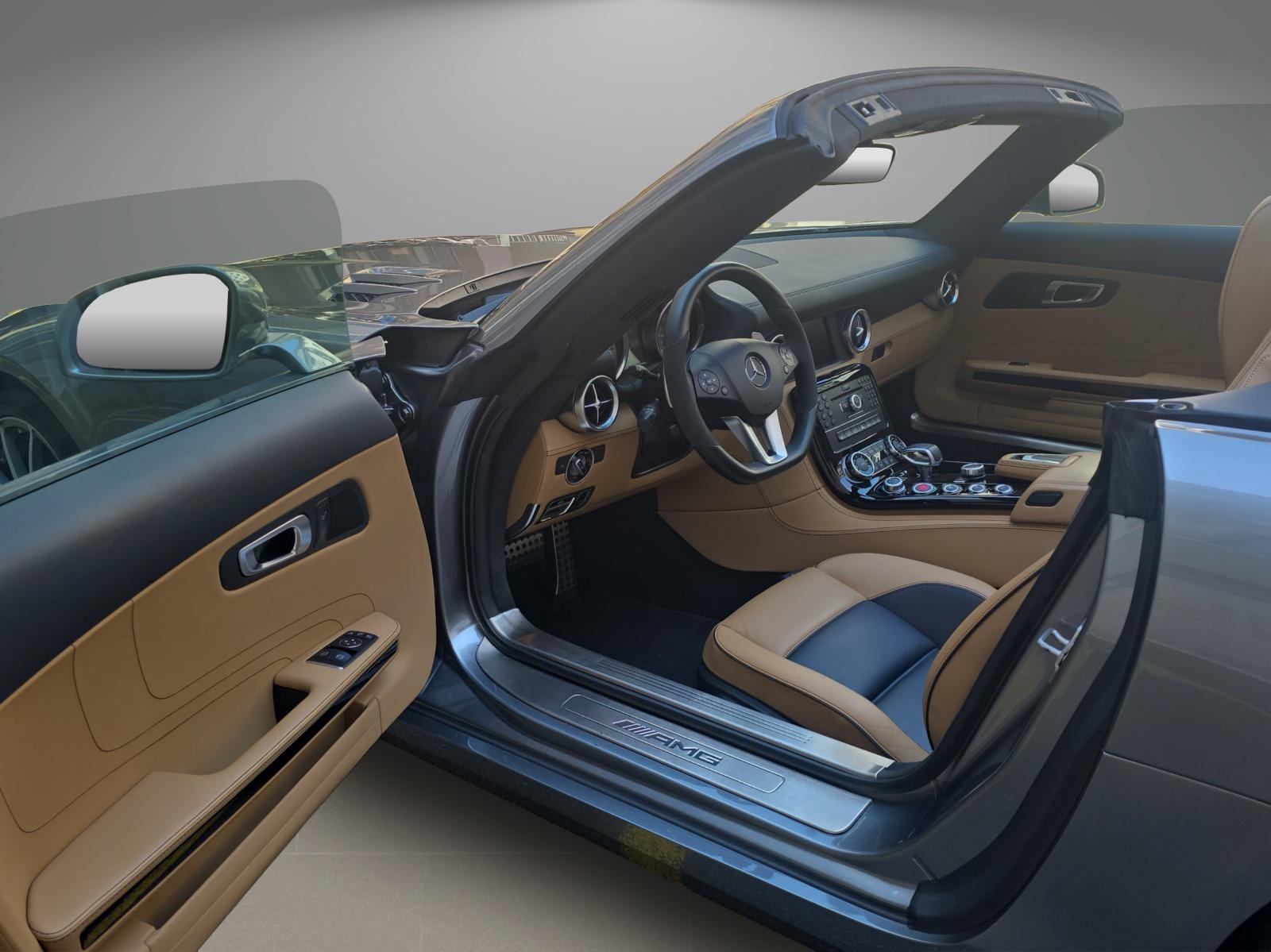 MERCEDES-BENZ SLS AMG Roadster-image-10