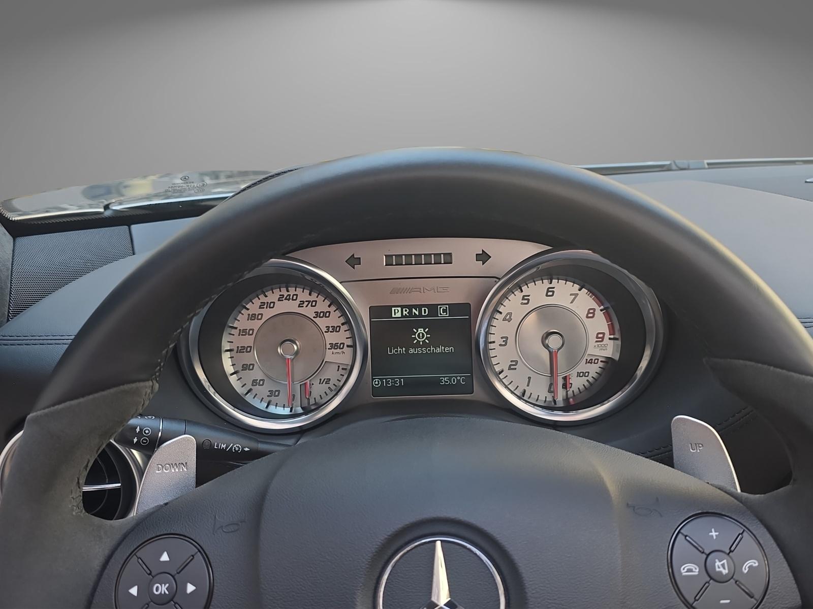 MERCEDES-BENZ SLS AMG Roadster-image-12