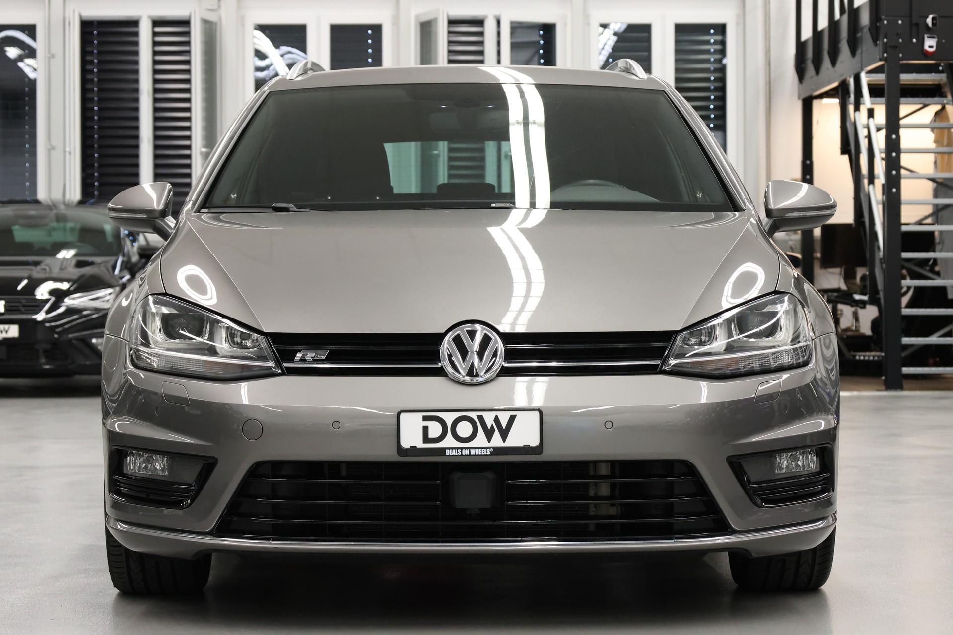 VW Golf VII Variant 1.6 TDI R-Line Allstar Comfortline 4m-showroom-element-2