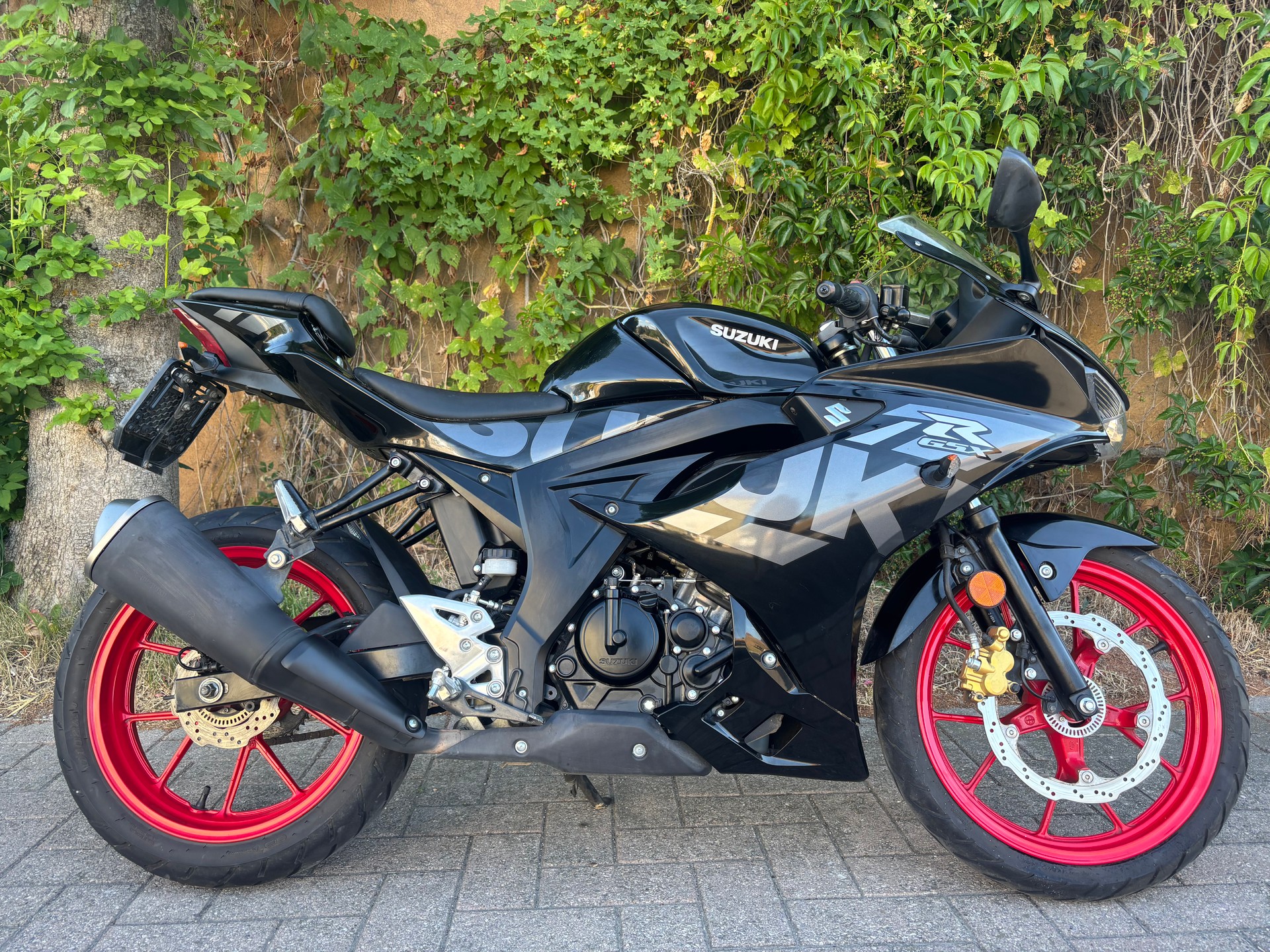 SUZUKI GSX-R 125-image-0