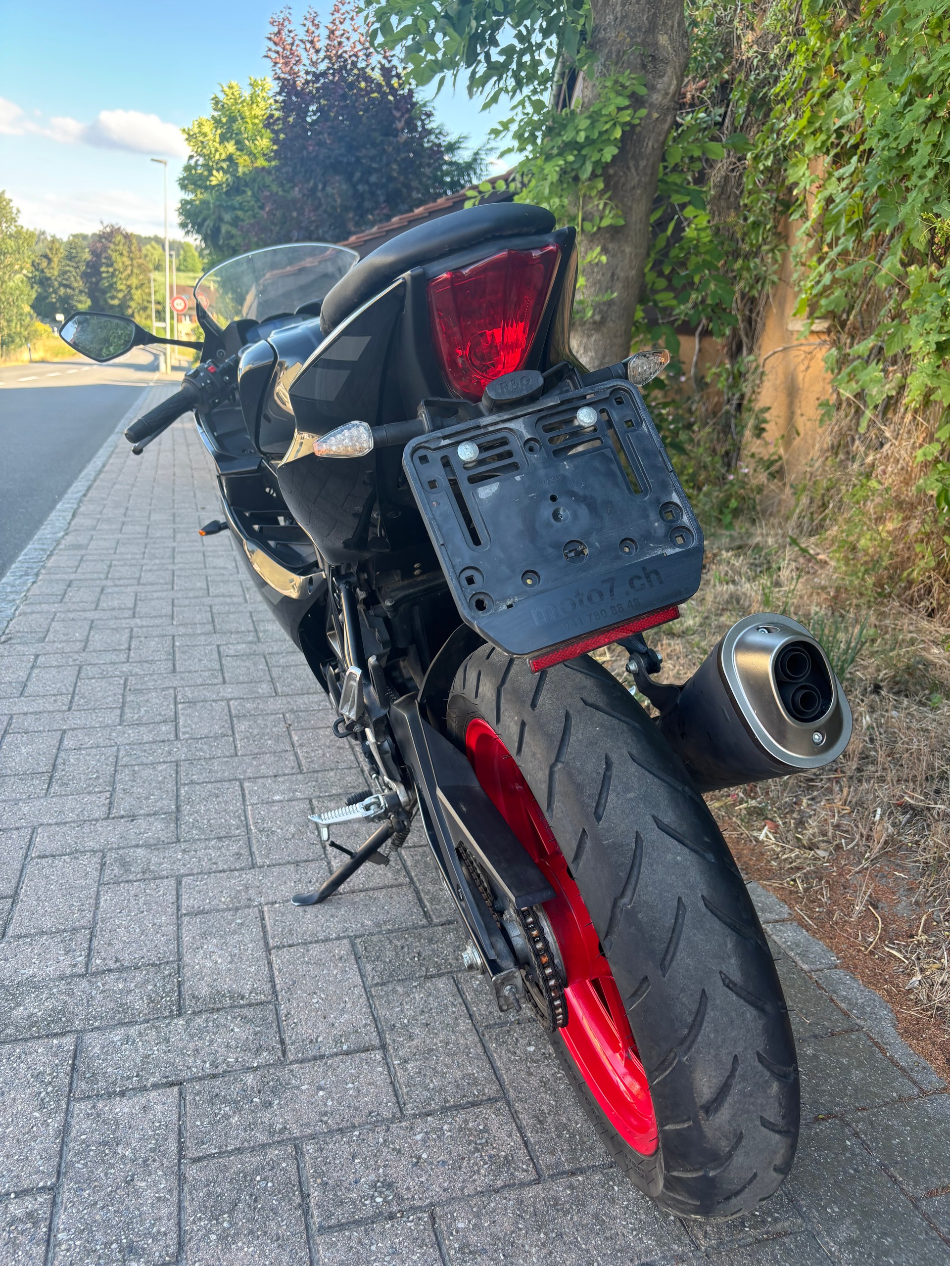 SUZUKI GSX-R 125-image-7