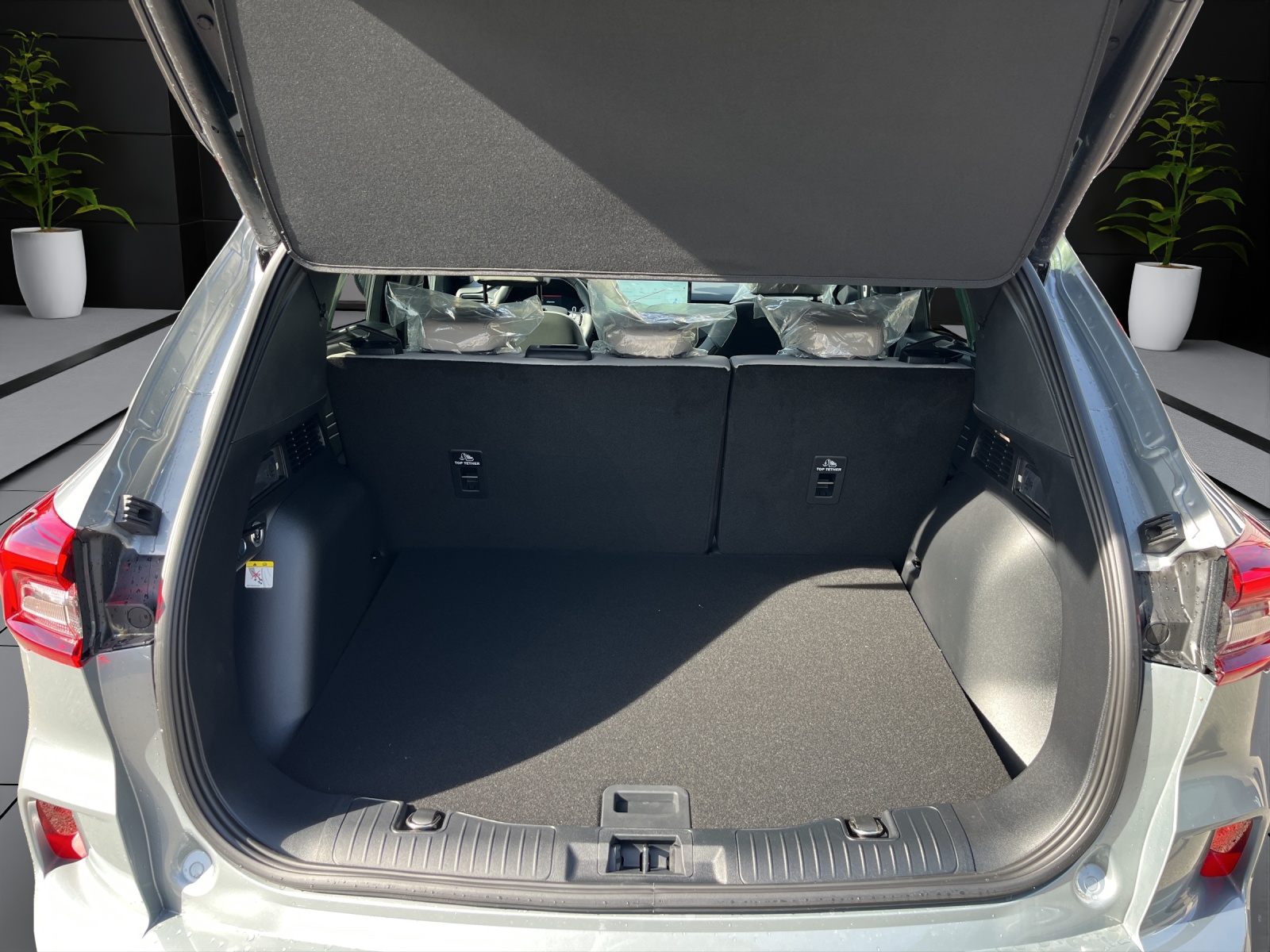 FORD Kuga 2.5 FHEV Sound Edition 4WD-image-5