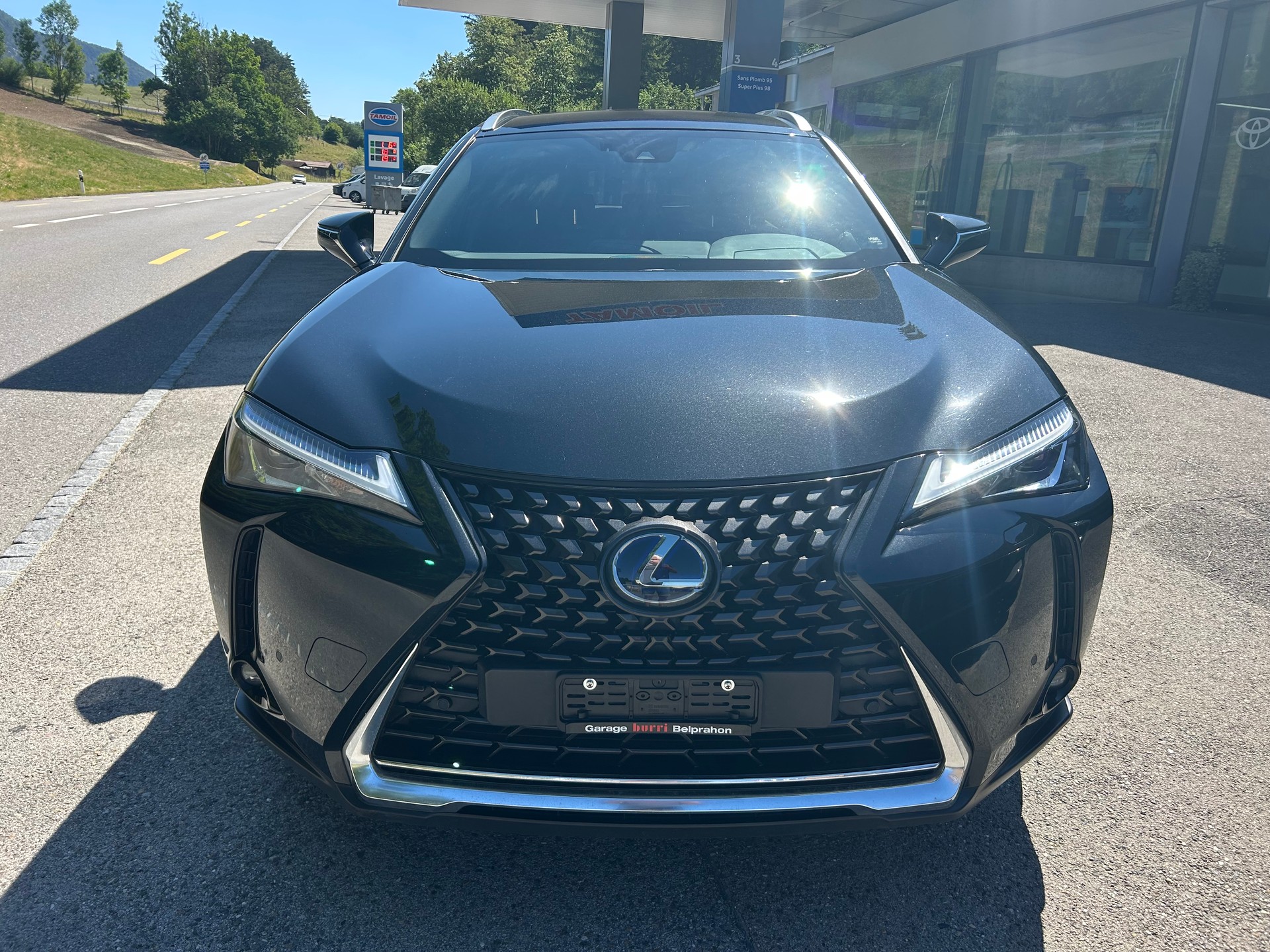 LEXUS UX 250h Excellence AWD Automatic-image-2
