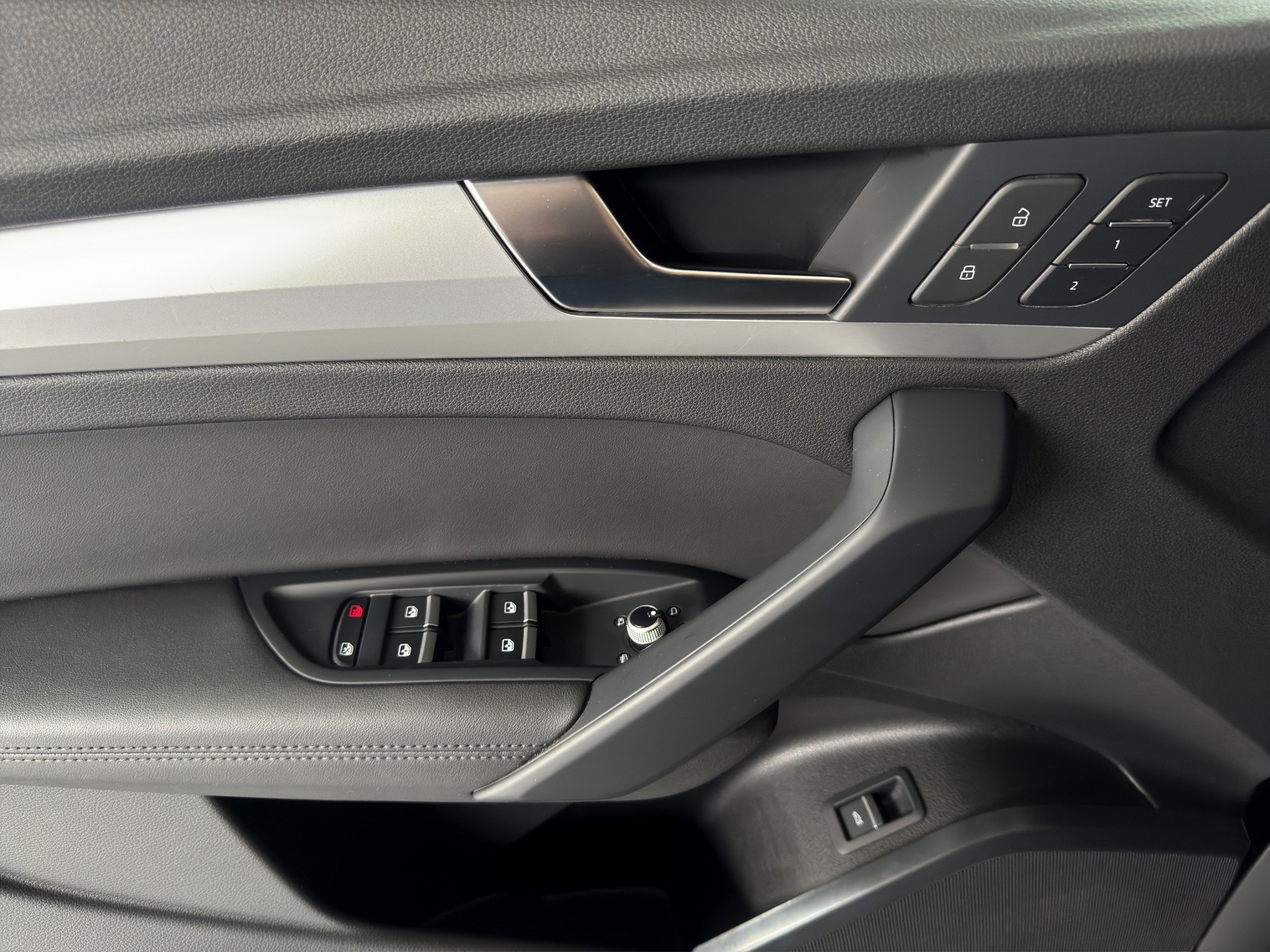 AUDI Q5 Sportback 40 TDI Quattro advanced S-tronic "AHK-Pano-Leder-Matrix-360°Kamera"-image-9