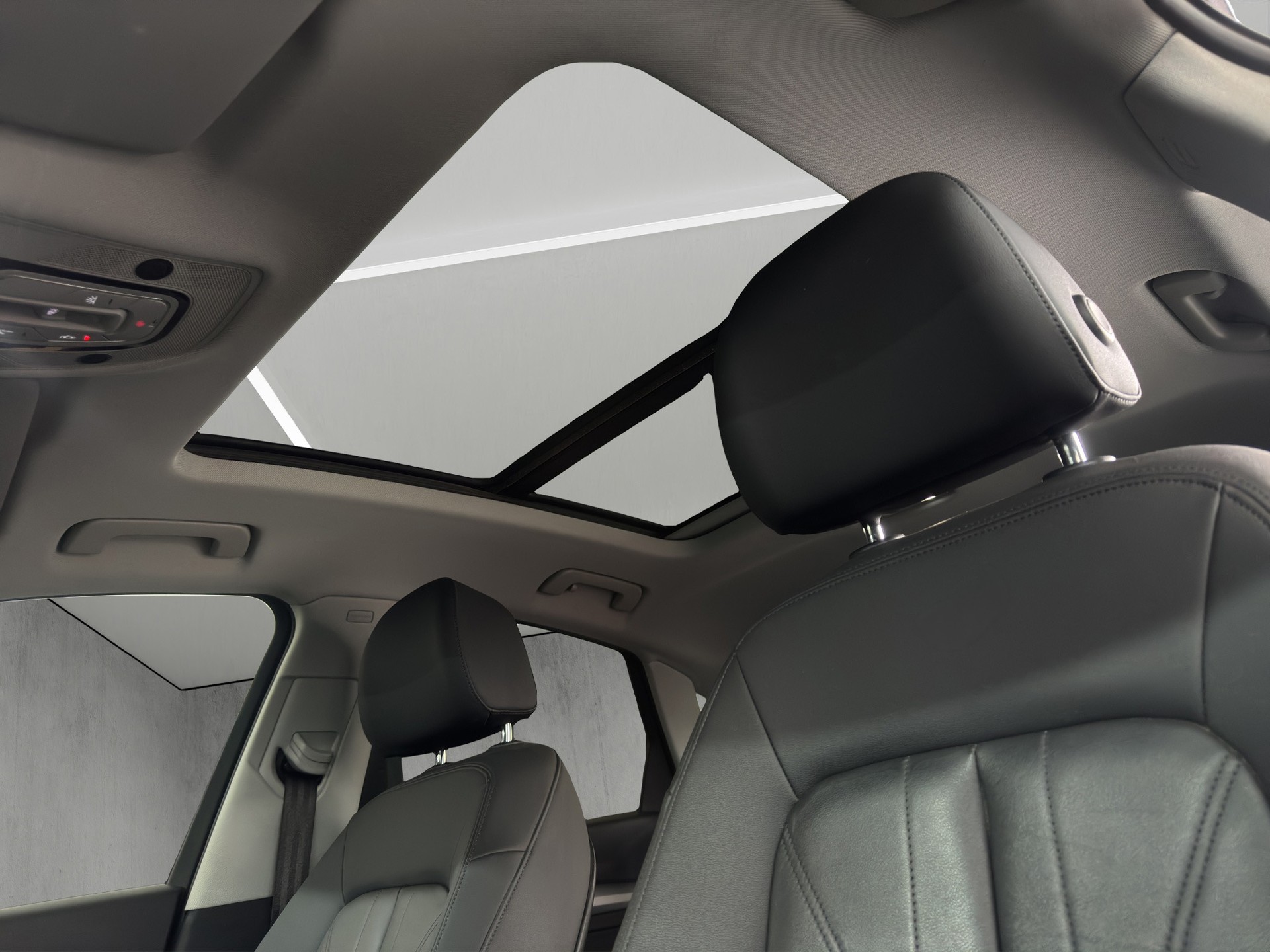 AUDI Q5 Sportback 40 TDI Quattro advanced S-tronic "AHK-Pano-Leder-Matrix-360°Kamera"-image-8