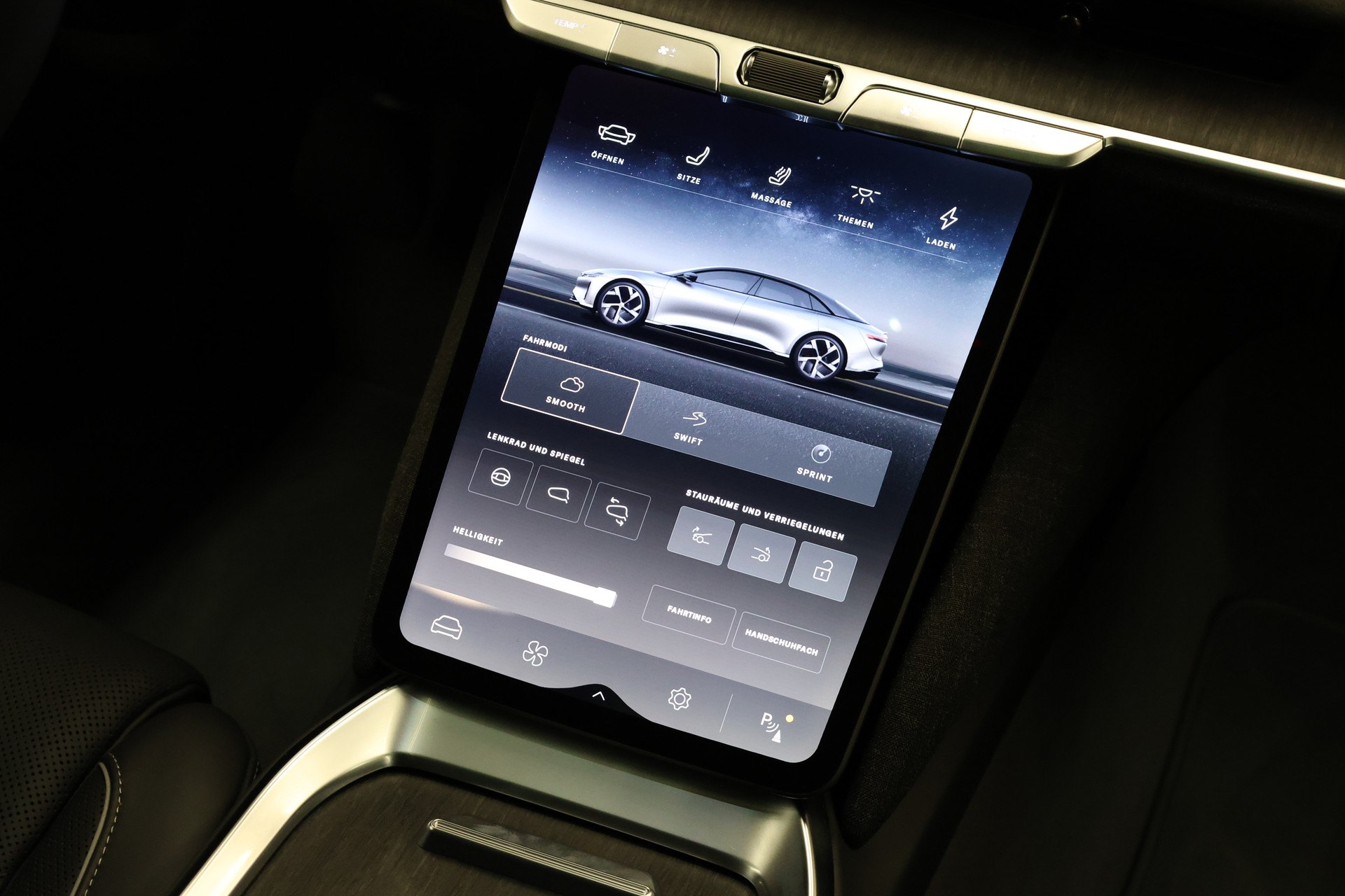LUCID Air Grand Touring-image-22