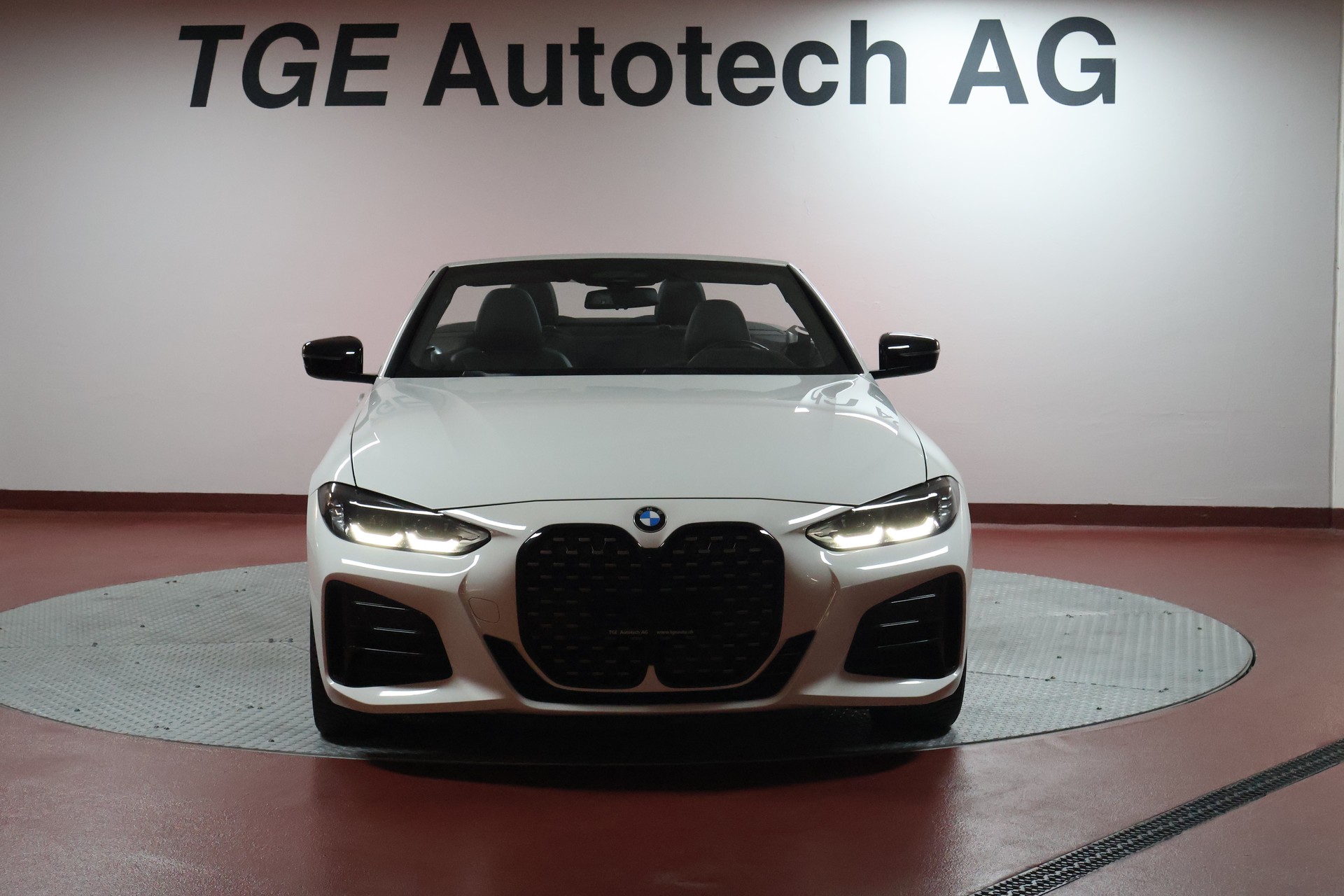BMW M440i xDrive 48V Cabriolet Steptronic-showroom-element-1