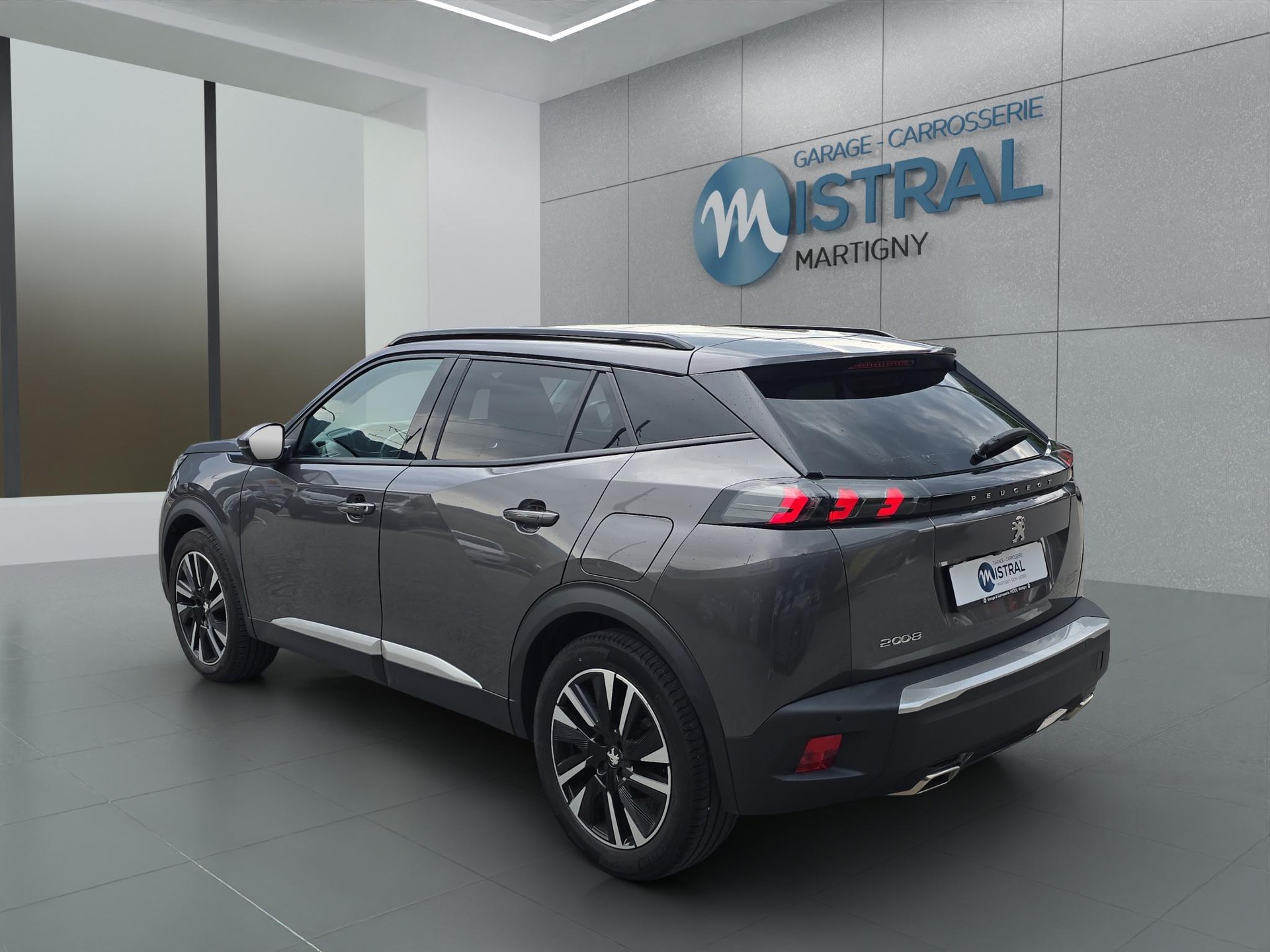 PEUGEOT 2008 1.2 Turbo 130 Allure-showroom-element-2