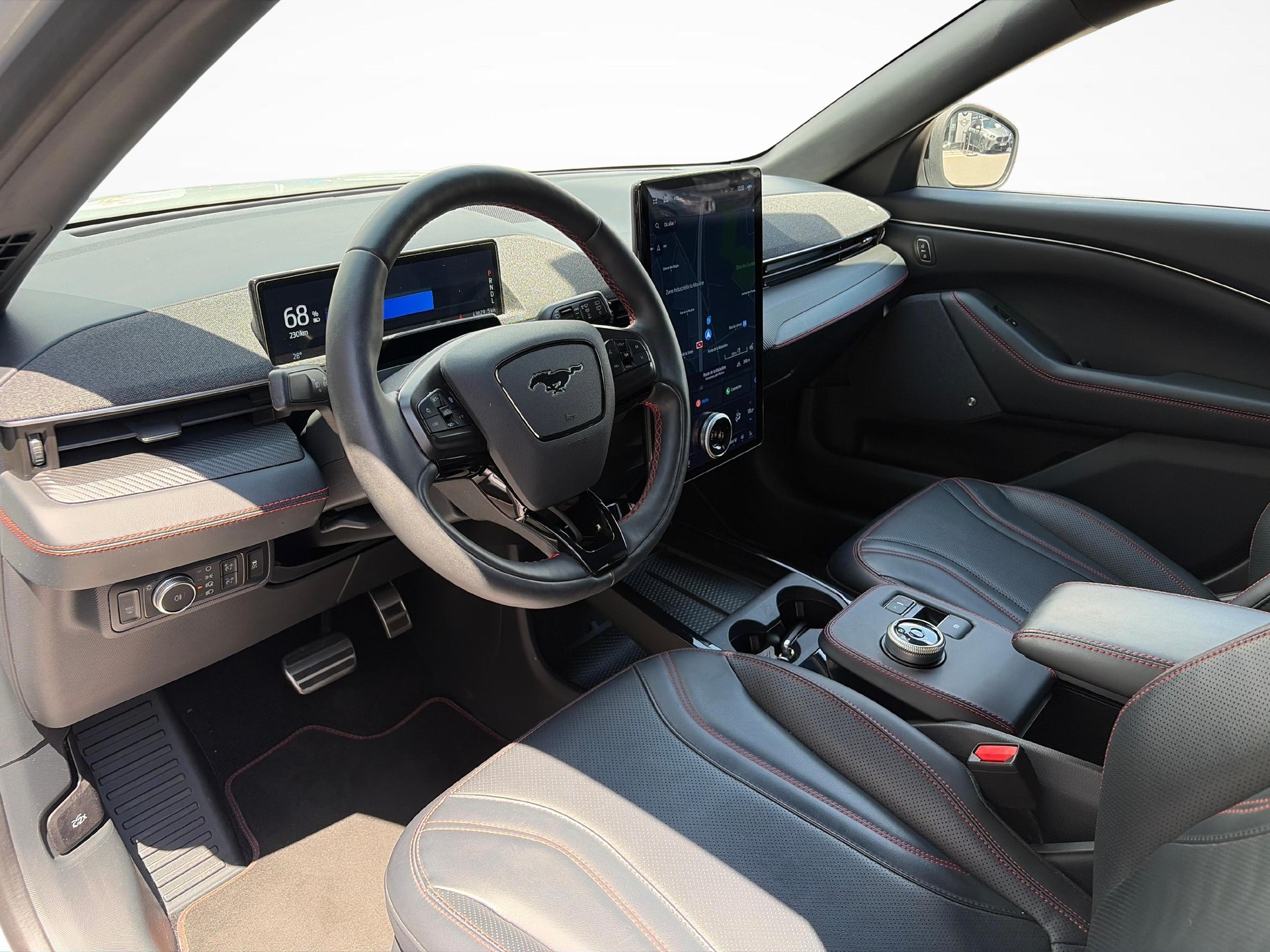 FORD Mustang Mach-E Standard AWD-image-10