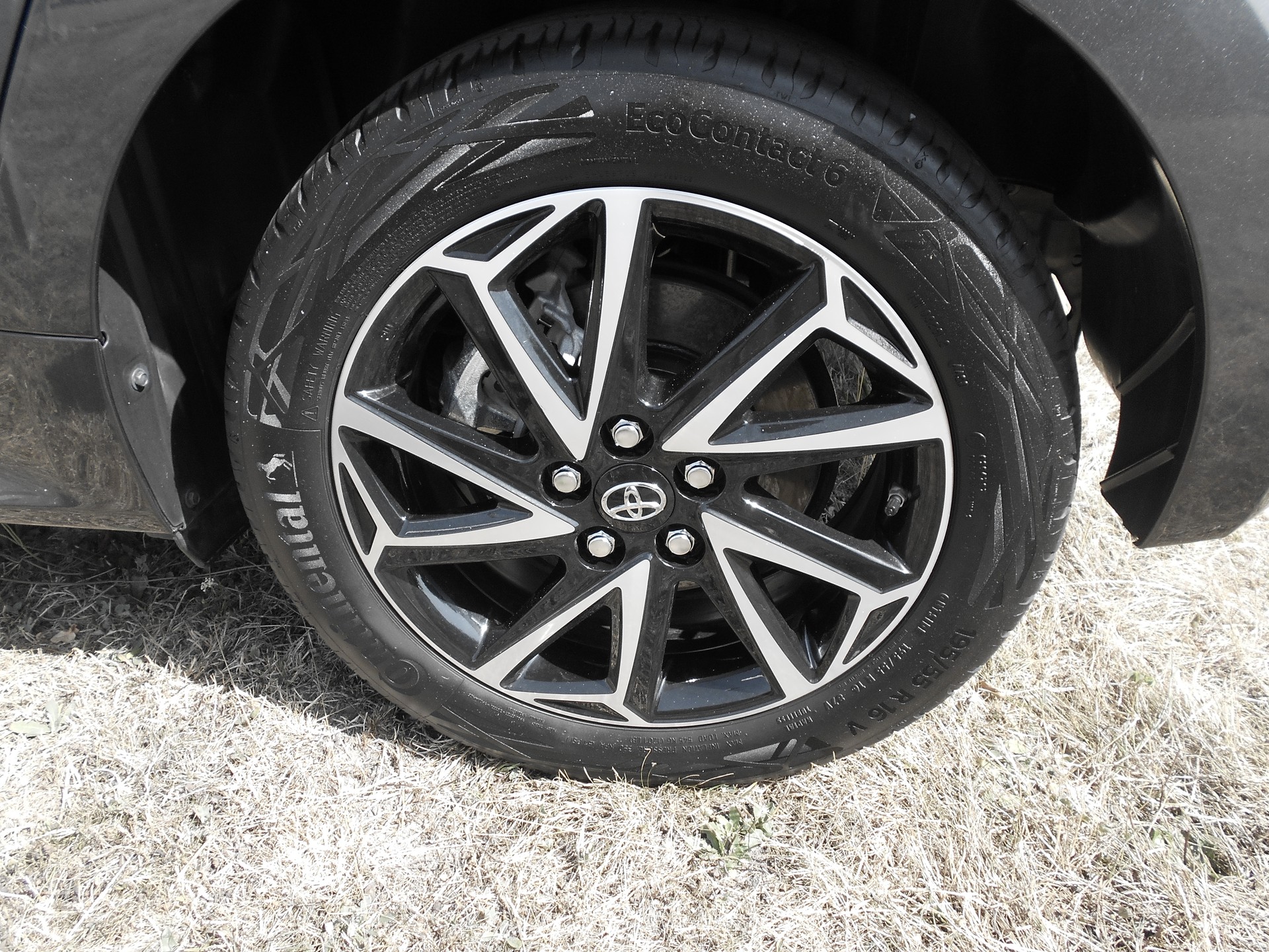 TOYOTA YARIS 1,5 VVT-i HSD Trend*ALUWINTERRAD-image-8