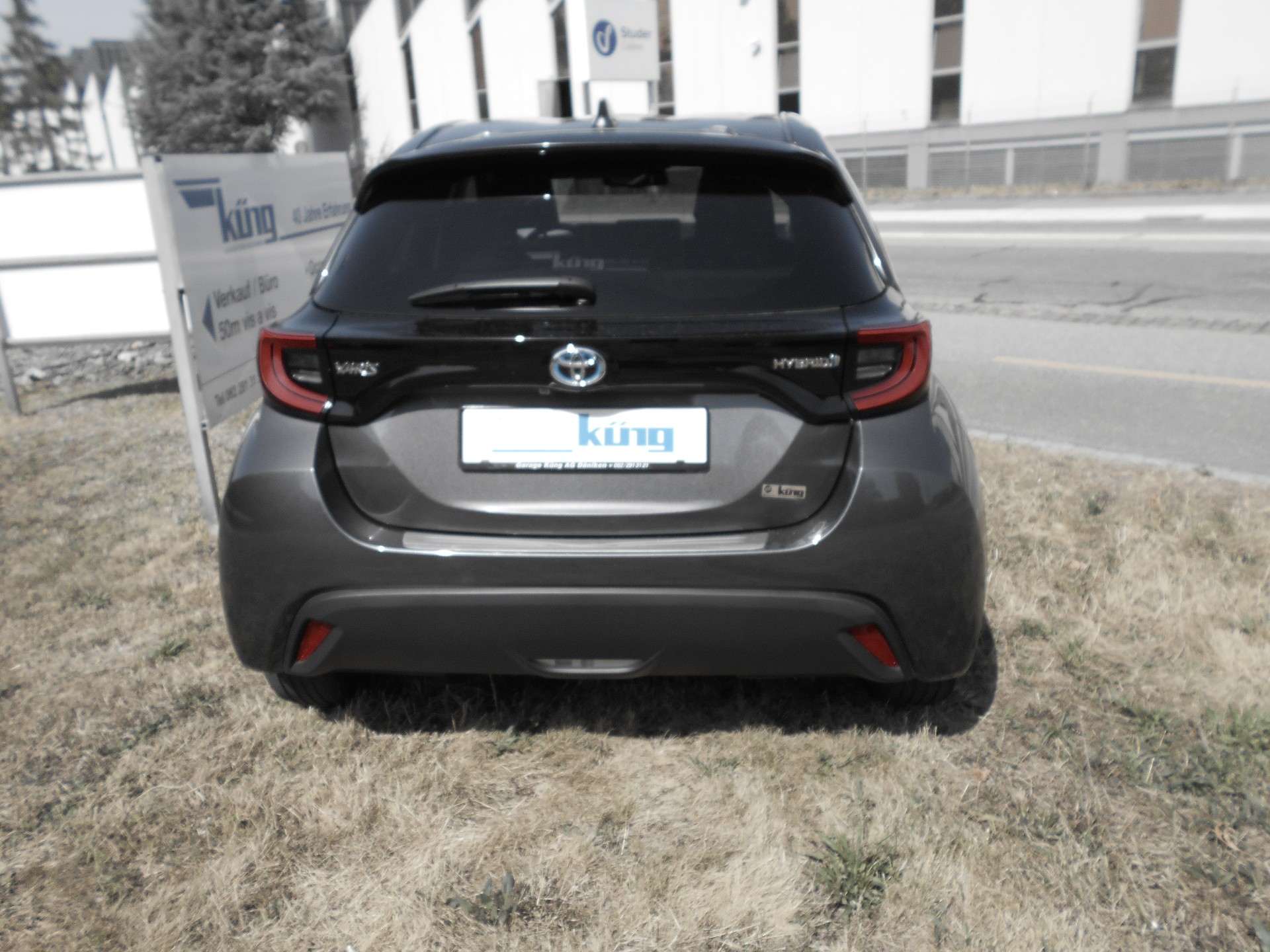 TOYOTA YARIS 1,5 VVT-i HSD Trend*ALUWINTERRAD-image-3