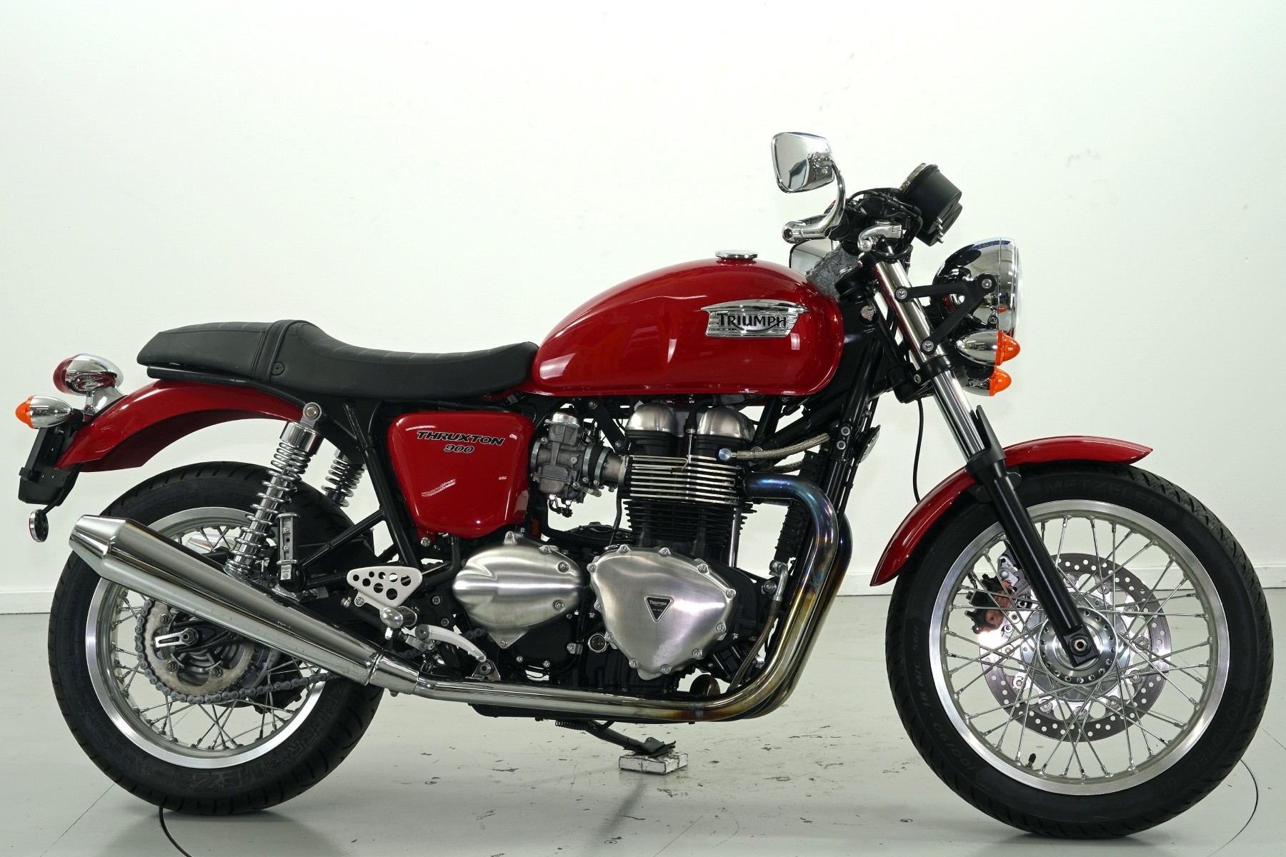 TRIUMPH Thruxton 900-image-3