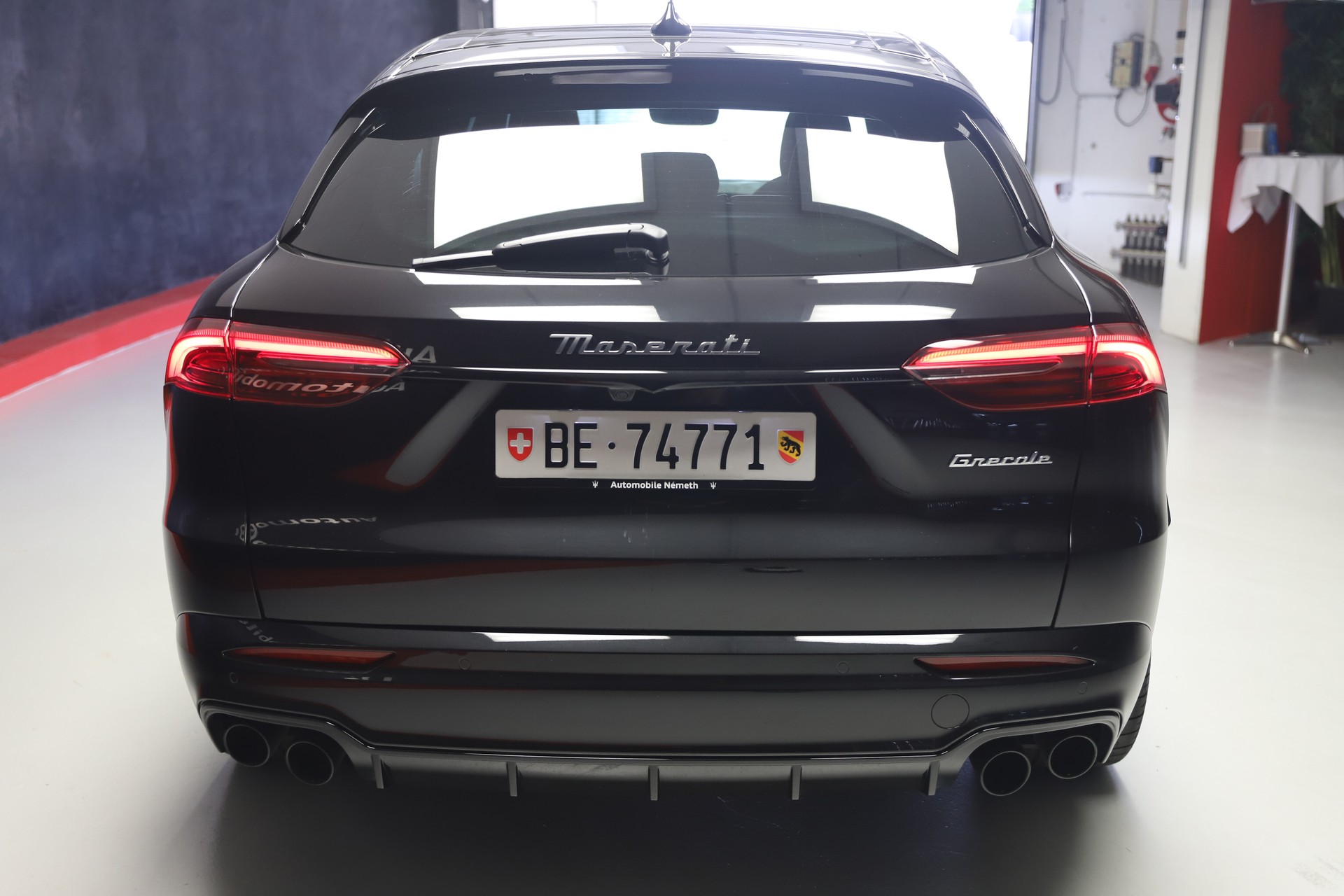 MASERATI Grecale 2.0 MHEV Modena Hybrid Automatica-showroom-element-3