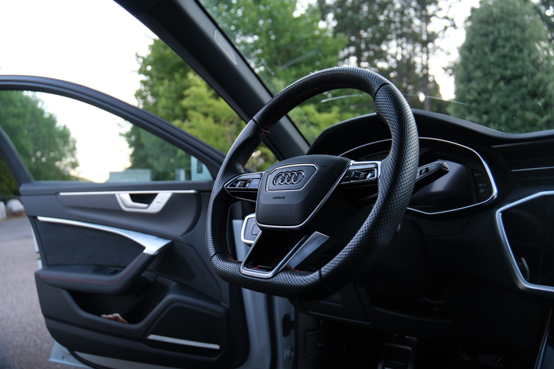 AUDI RS6 Avant 4.0 TFSI V8 quattro-image-6
