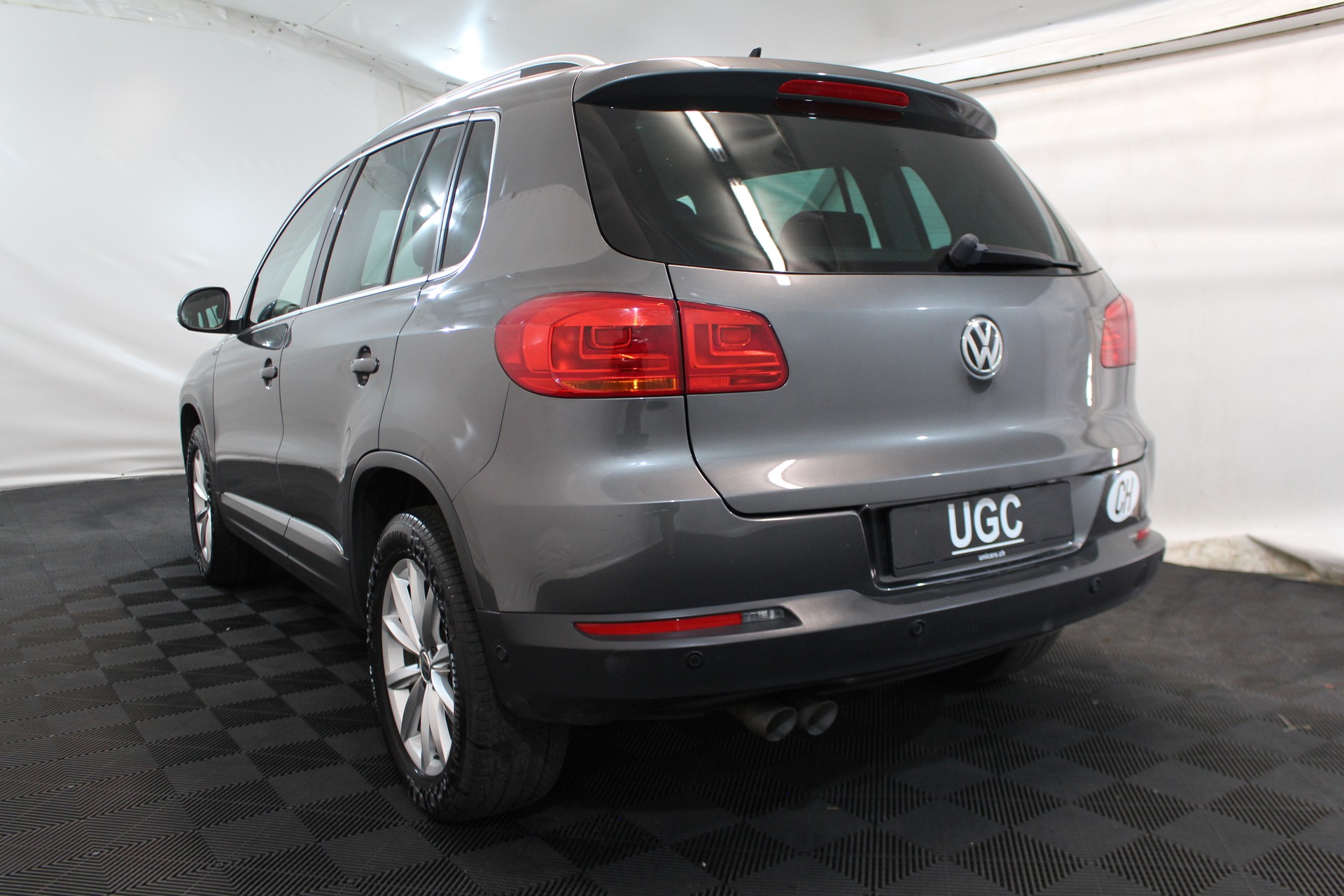 VW Tiguan 2.0 TDI BMT Start-showroom-element-3