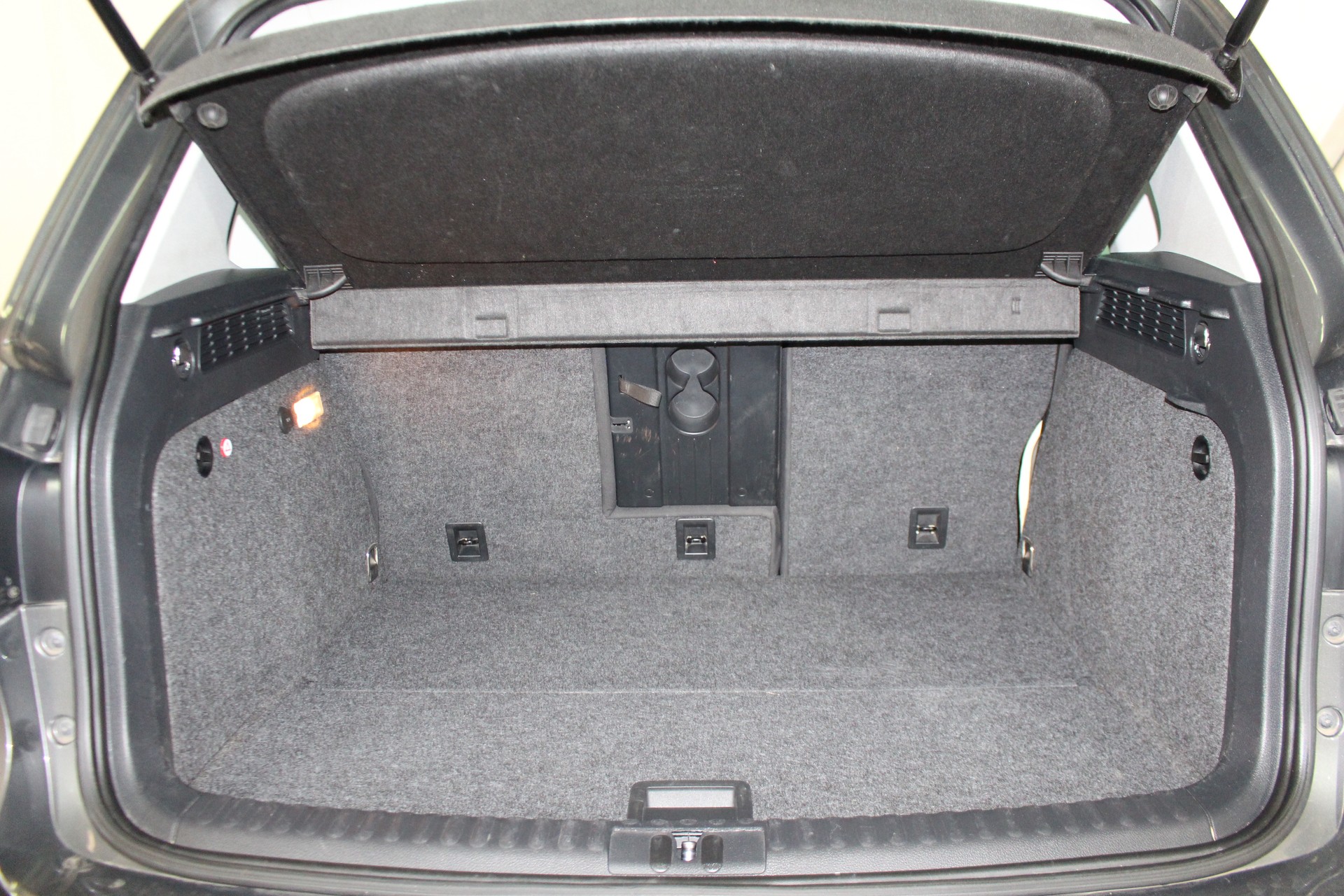 VW Tiguan 2.0 TDI BMT Start-image-8