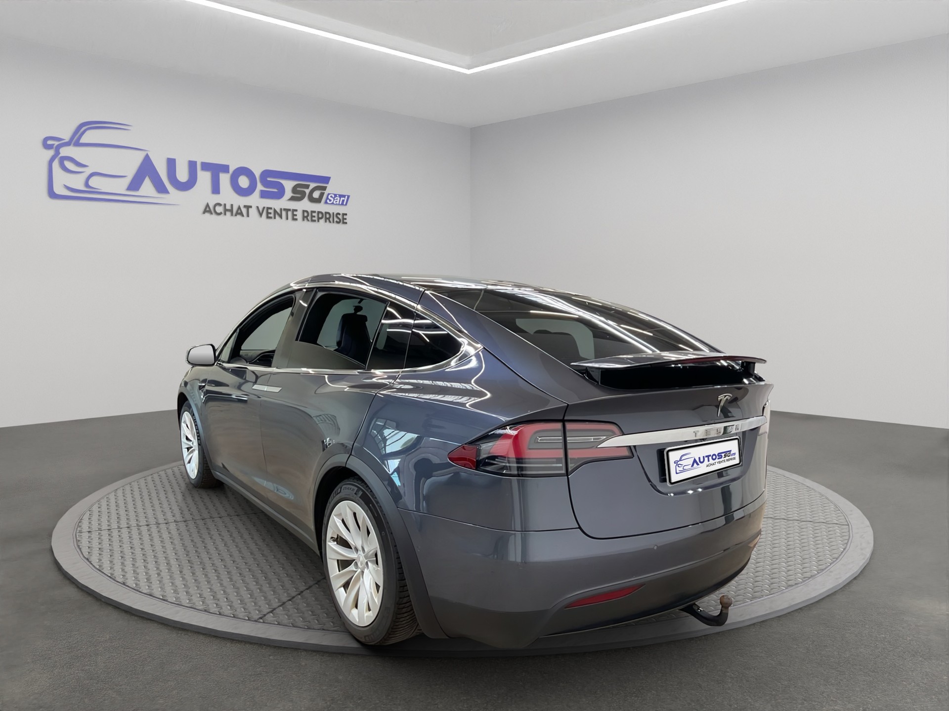 TESLA Model X 75 D-image-1