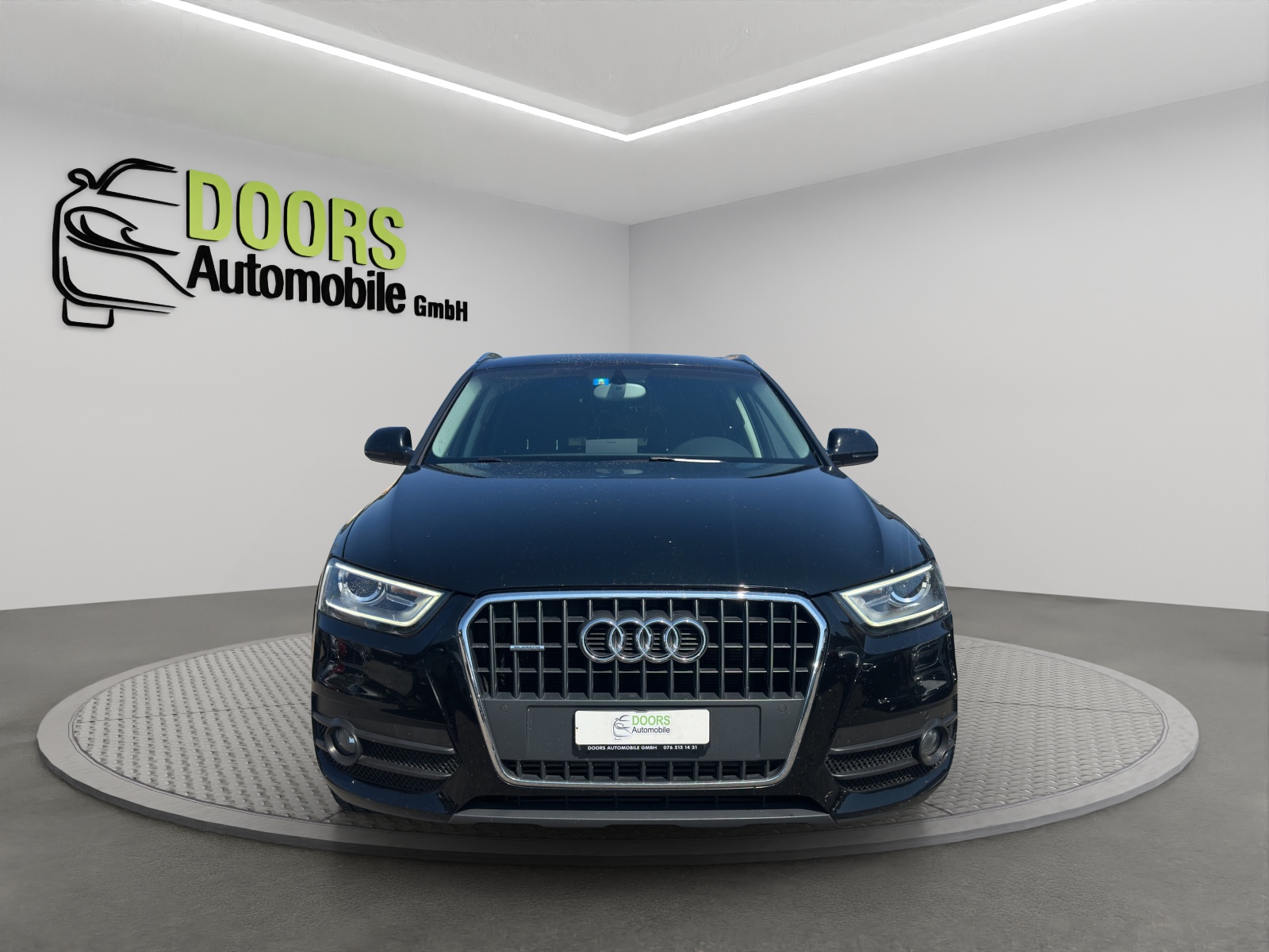 AUDI Q3 2.0 TDI quattro S-tronic-showroom-element-1