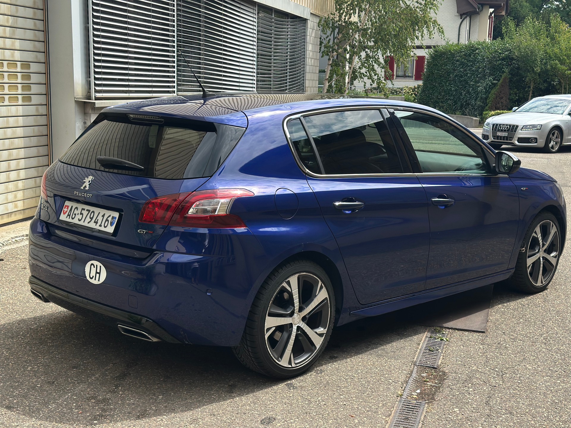 PEUGEOT 308 2.0 BlueHDI GT Automatic-image-4