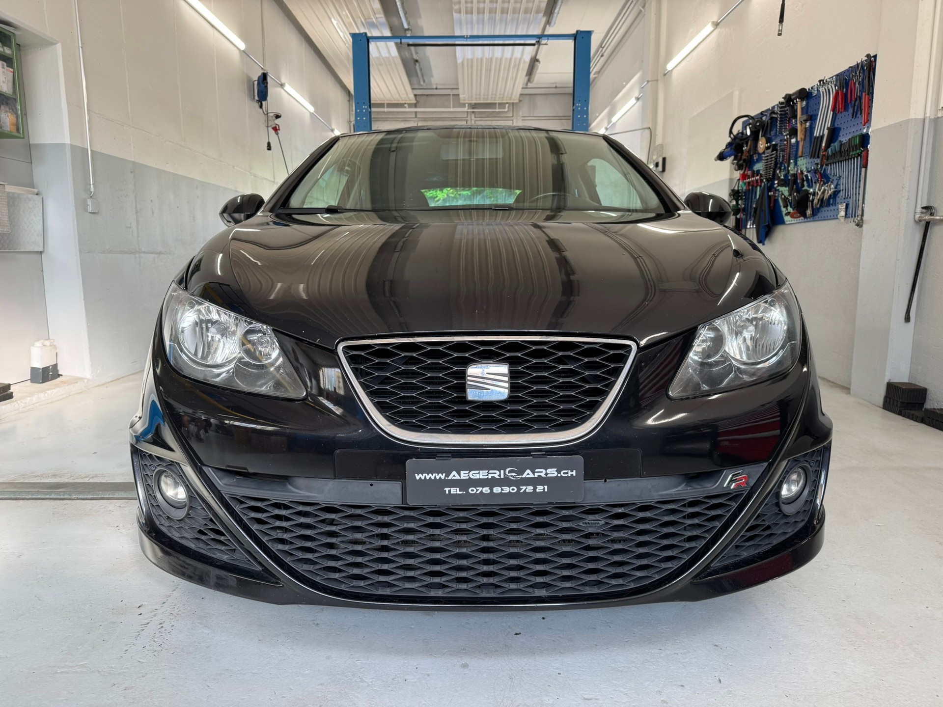 SEAT Ibiza SC 2.0 TDI FR-showroom-element-1