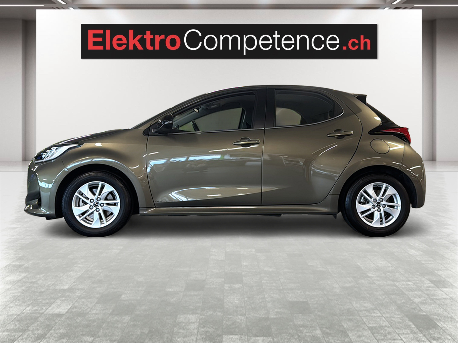 MAZDA 2 Hybrid Agile-showroom-element-2
