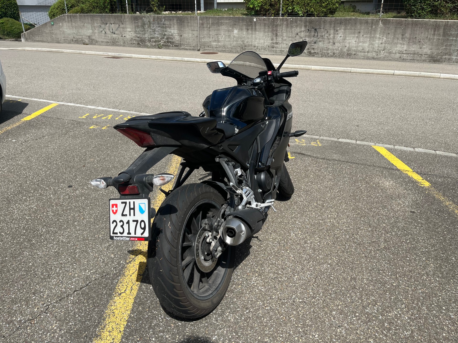 YAMAHA YZF-R 125 ABS-image-4