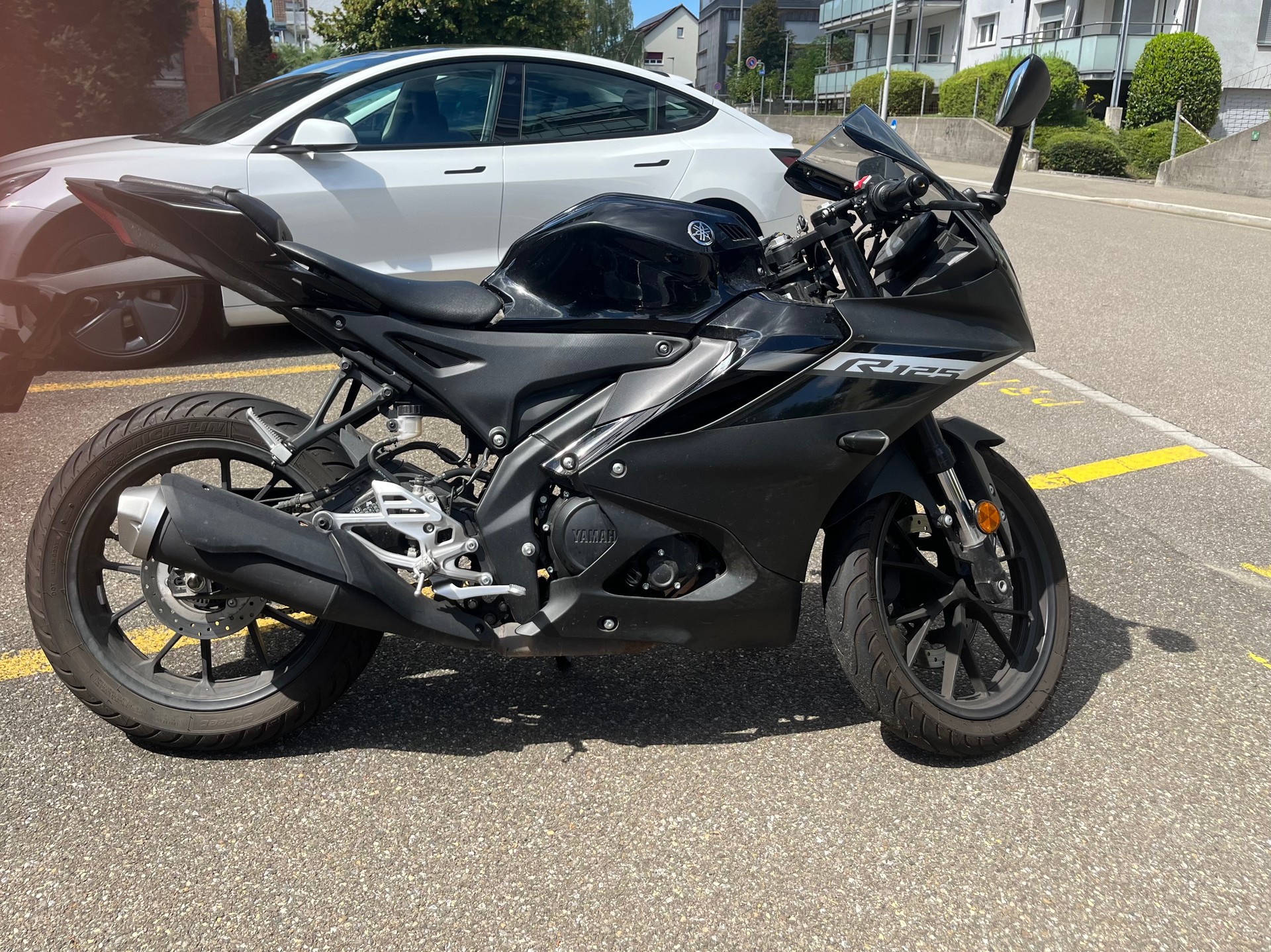 YAMAHA YZF-R 125 ABS-image-2
