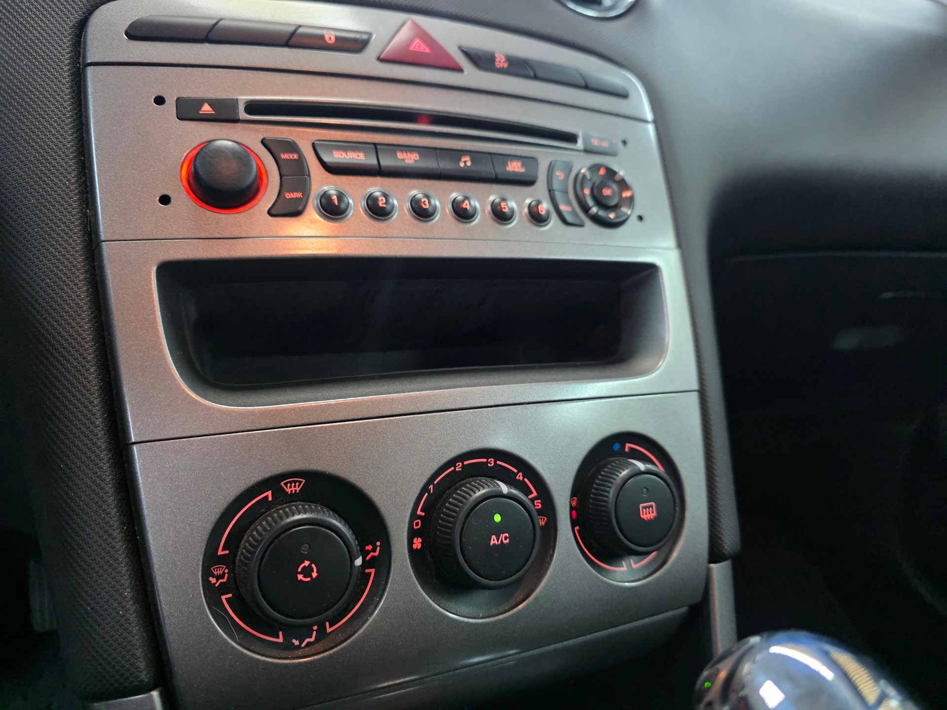 PEUGEOT 308 SW 1.6 HDI Access EGS6-image-13